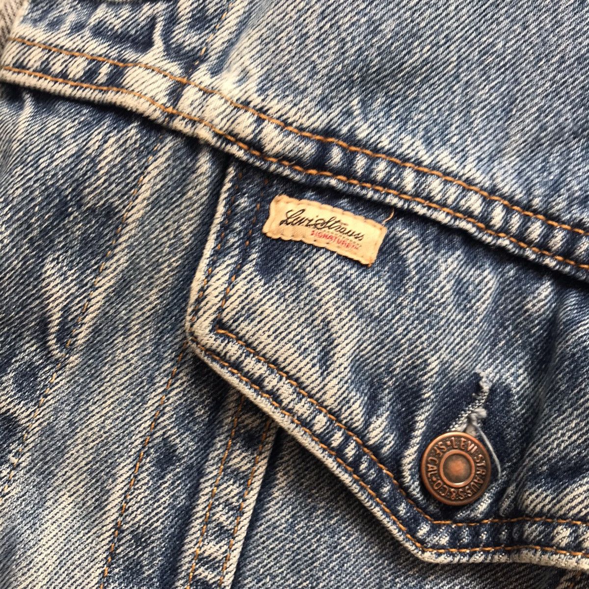 Vintage Vintage Levis Faded Trucker Jacket Y2K Streetwear Cropped XL Size US XL / EU 56 / 4 - 7 Thumbnail