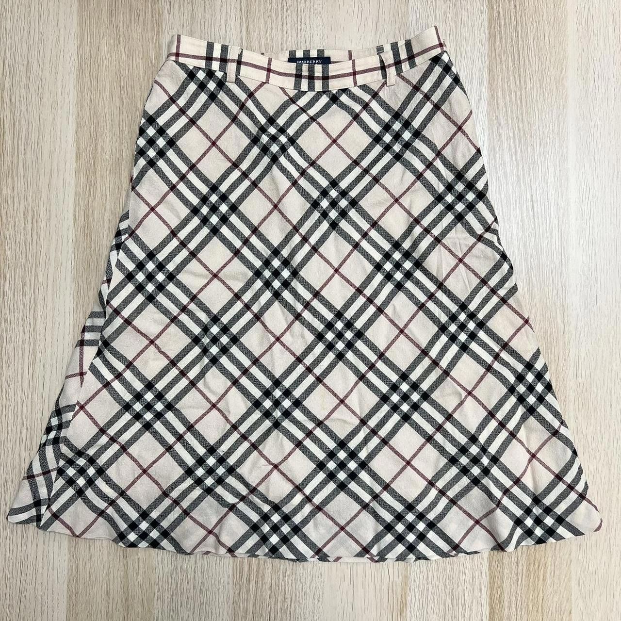 Burberry Burberry Women's Skirt Size 28" / US 6 / IT 42 - 1 Thumbnail