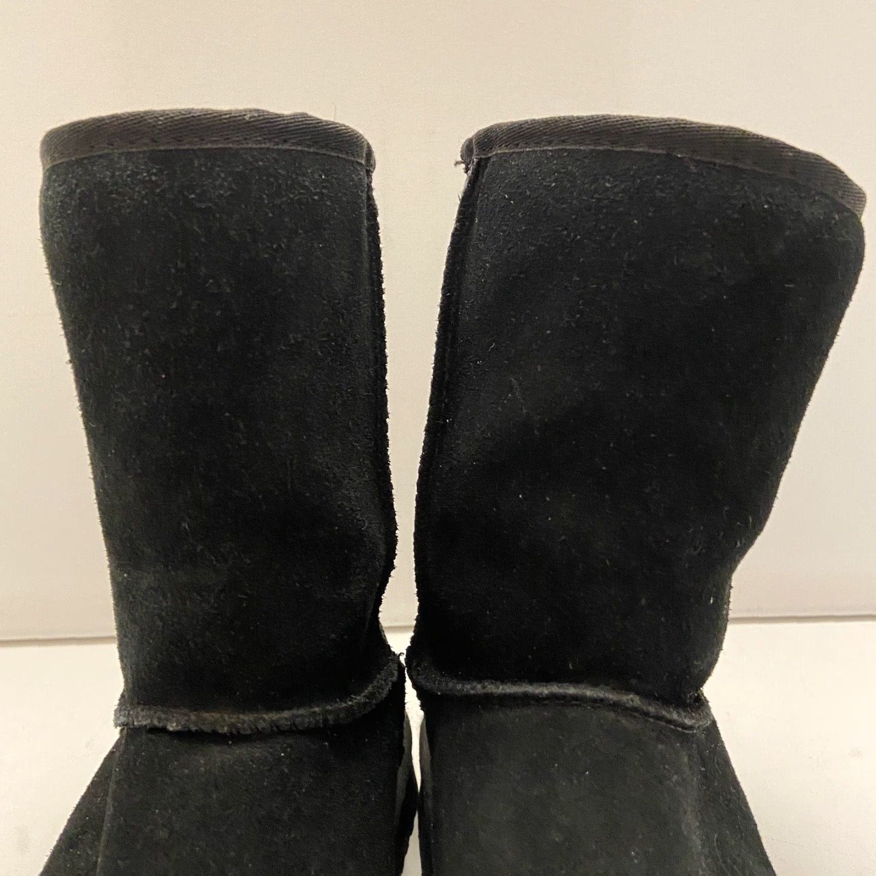 Ugg UGG Kookaburra Black Suede Bootie Women’s Size 7 Size US 7 / IT 37 - 6 Thumbnail
