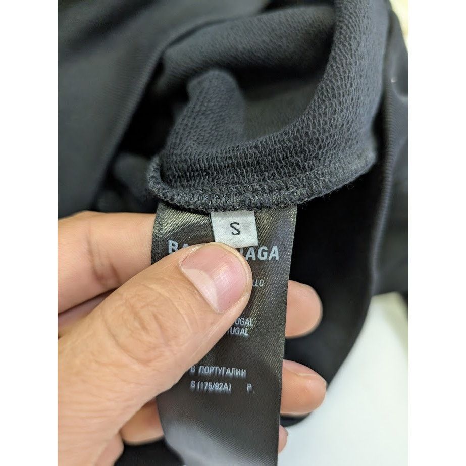 Balenciaga o1rshd1 Moll Bouclet Large Fit Hoodie in Black/White Size US S / EU 44-46 / 1 - 13 Thumbnail