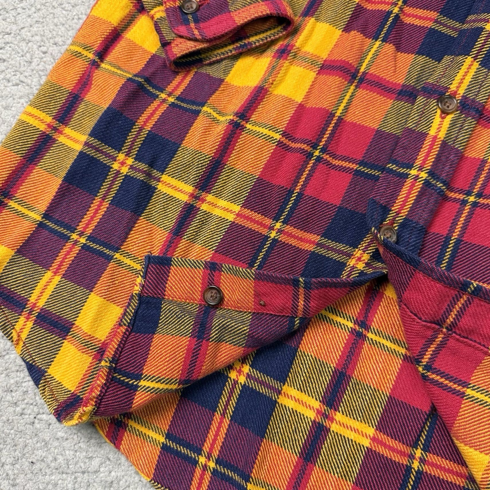 Gap VINTAGE Gap Shirt Mens S Red Heavy Flannel Plaid Button-Down Long Sleeve 90s Size US S / EU 44-46 / 1 - 4 Thumbnail