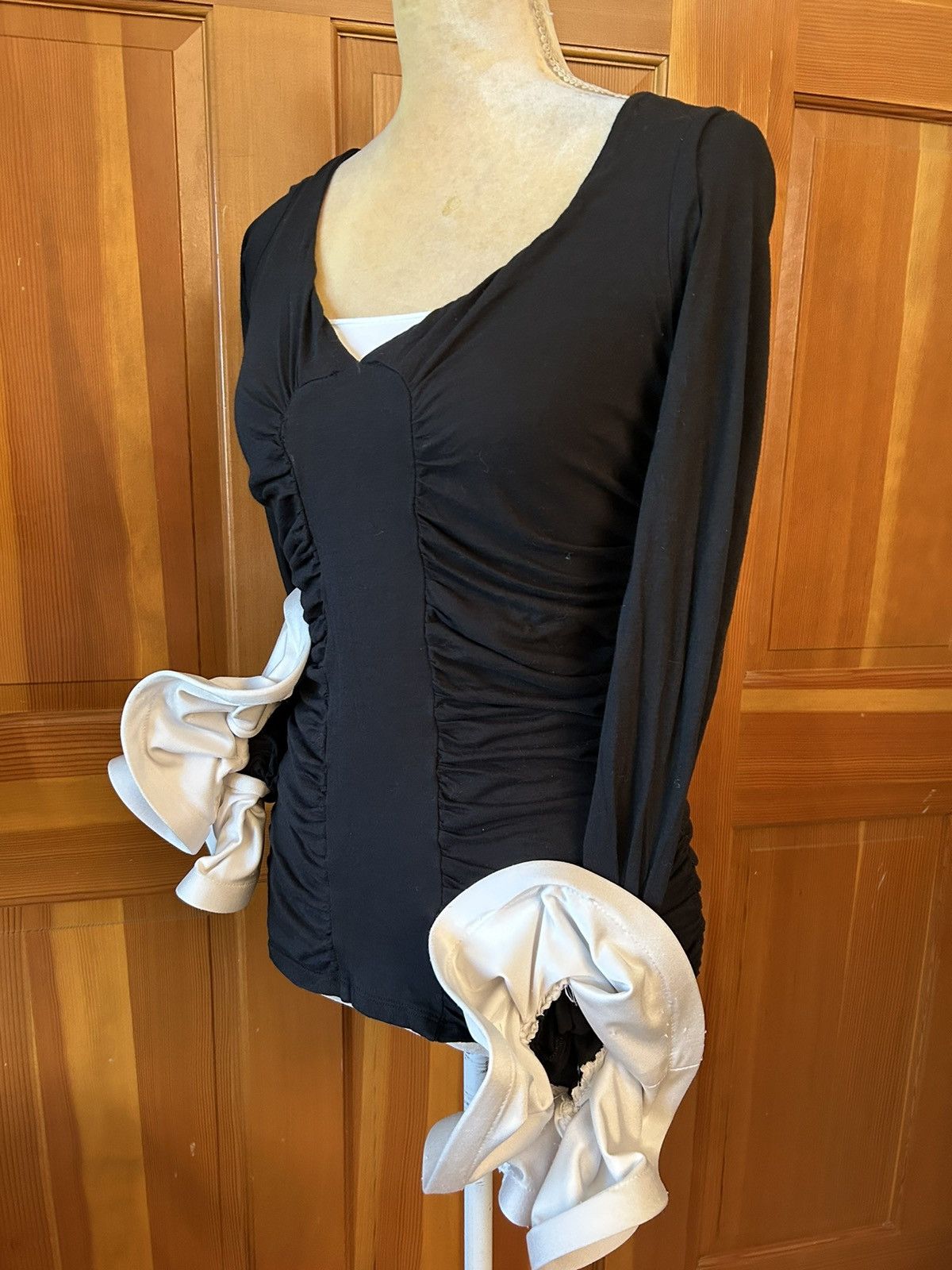 Designer × Vintage Preowned Elevated Two-Tone Bell Cuff -Sleeve Top Size S / US 4 / IT 40 - 7 Thumbnail