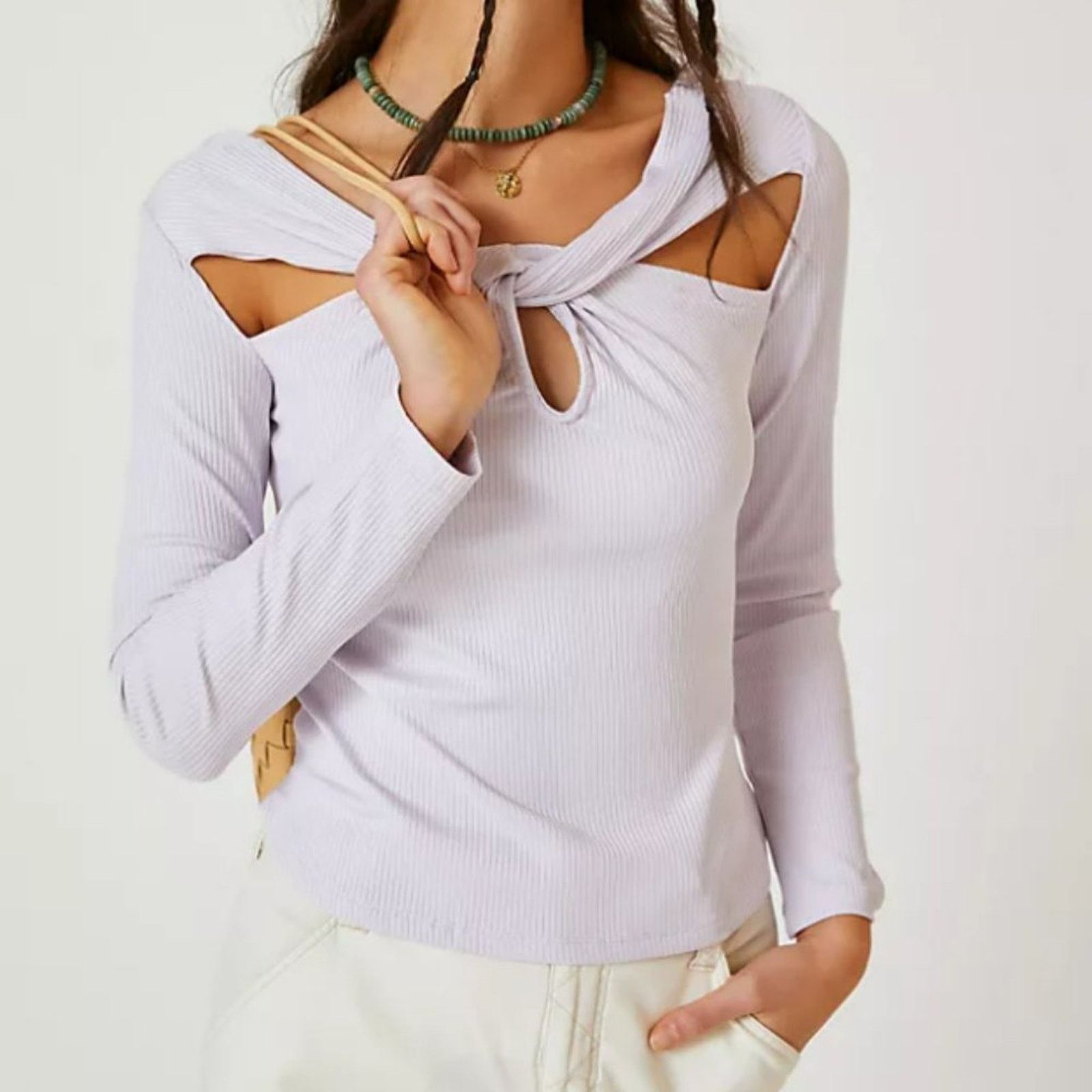 Anthropologie Anthropologie Lilac Twist Cut-Out Top Size M / US 6-8 / IT 42-44 - 2 Thumbnail