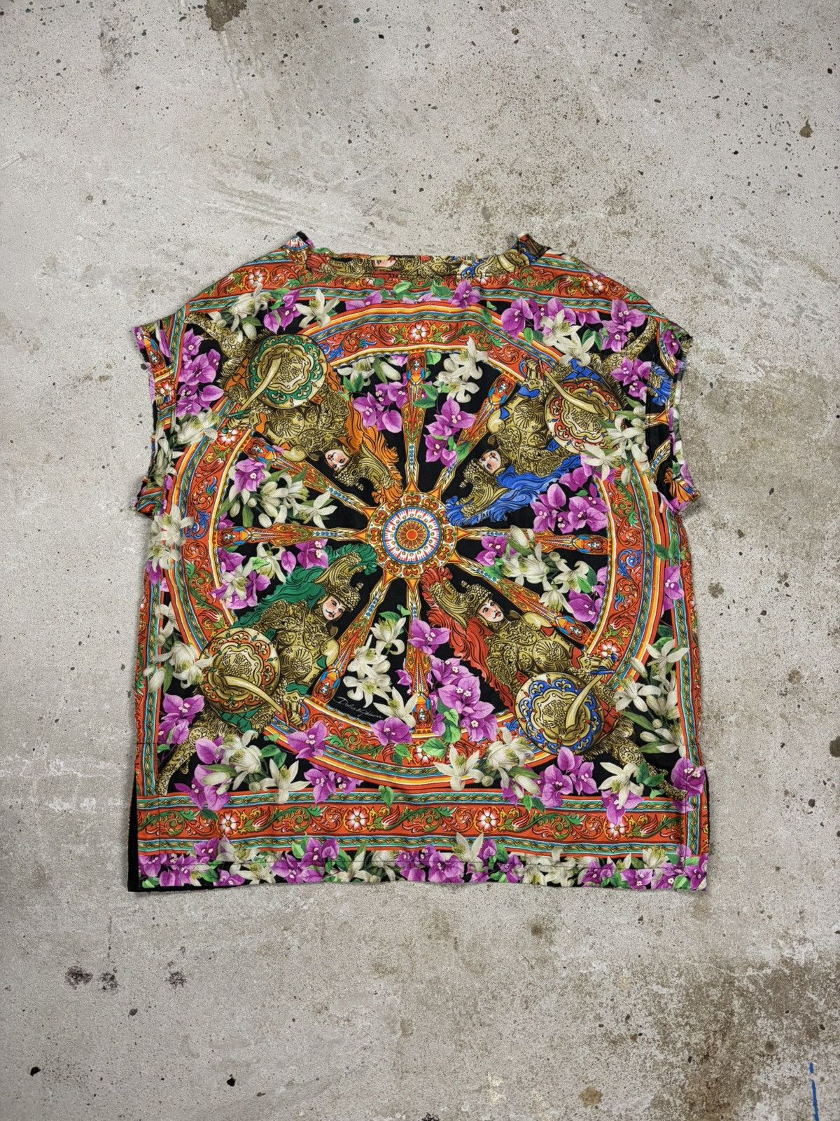 Dolce & Gabbana Dolce & Gabbana Silk Sleeveless Tank Top Multicolor Print Size M / US 6-8 / IT 42-44 - 2 Thumbnail