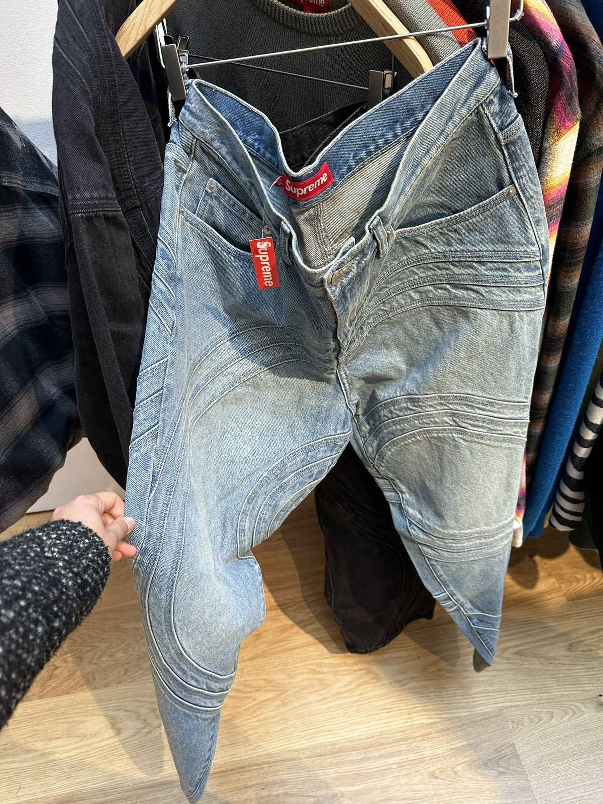 Supreme SUPREME S LOGO LOOSE FIT JEAN SS24 Size US 30 / EU 46 - 21 Thumbnail