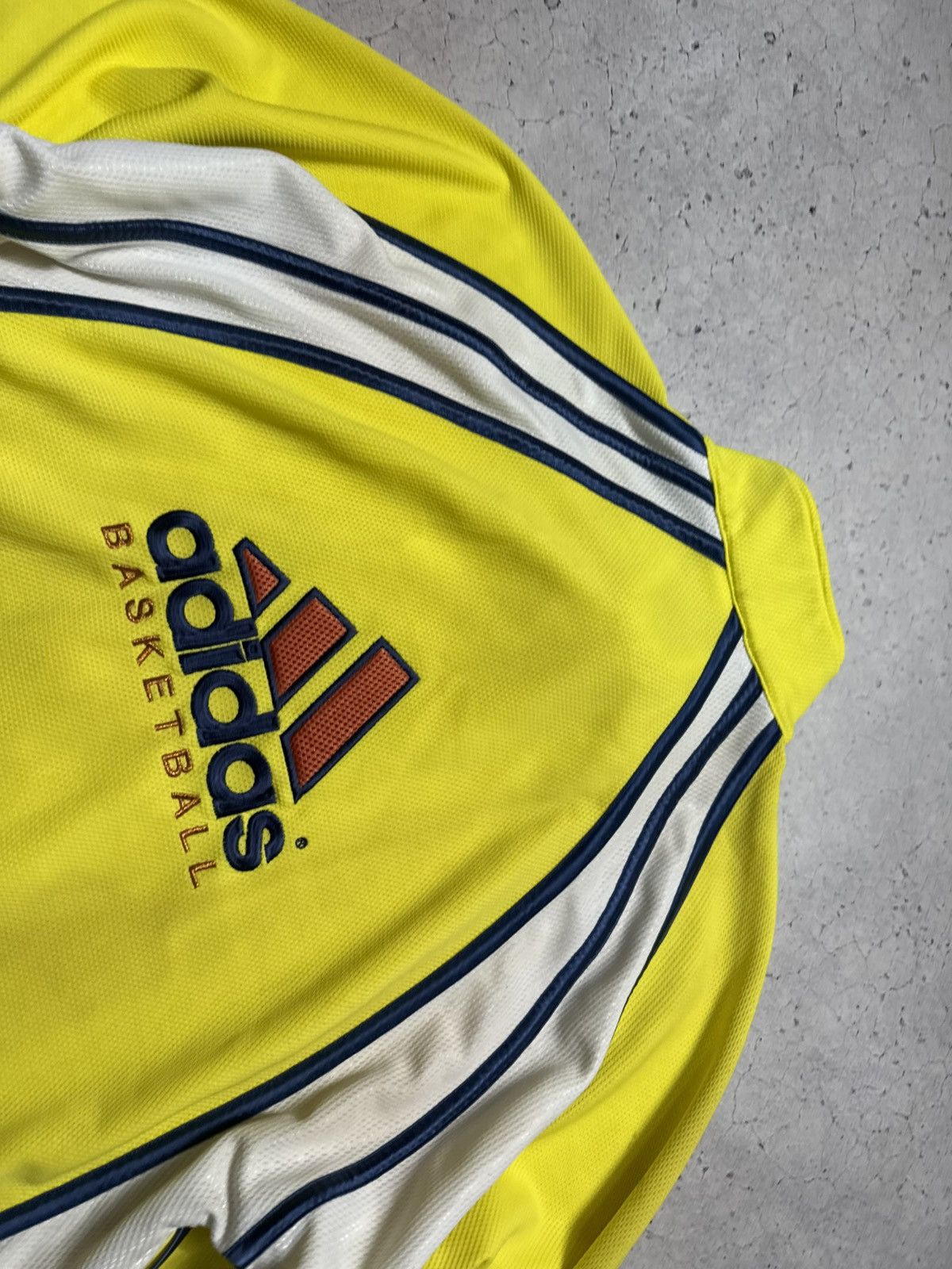 Adidas Adidas Basketball Vintage 90’s Full Zip Jacket Big Logo Size US L / EU 52-54 / 3 - 11 Thumbnail