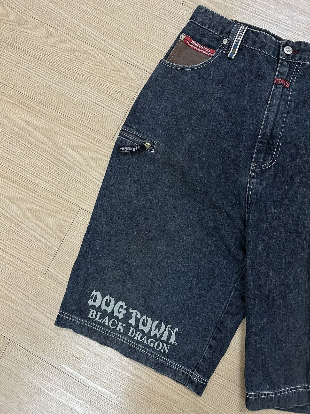 Dogtown × Vintage Rare Vintage Dogtown Black Dragon Multi Pocket Baggy Jorts Size US 32 / EU 48 - 4 Thumbnail