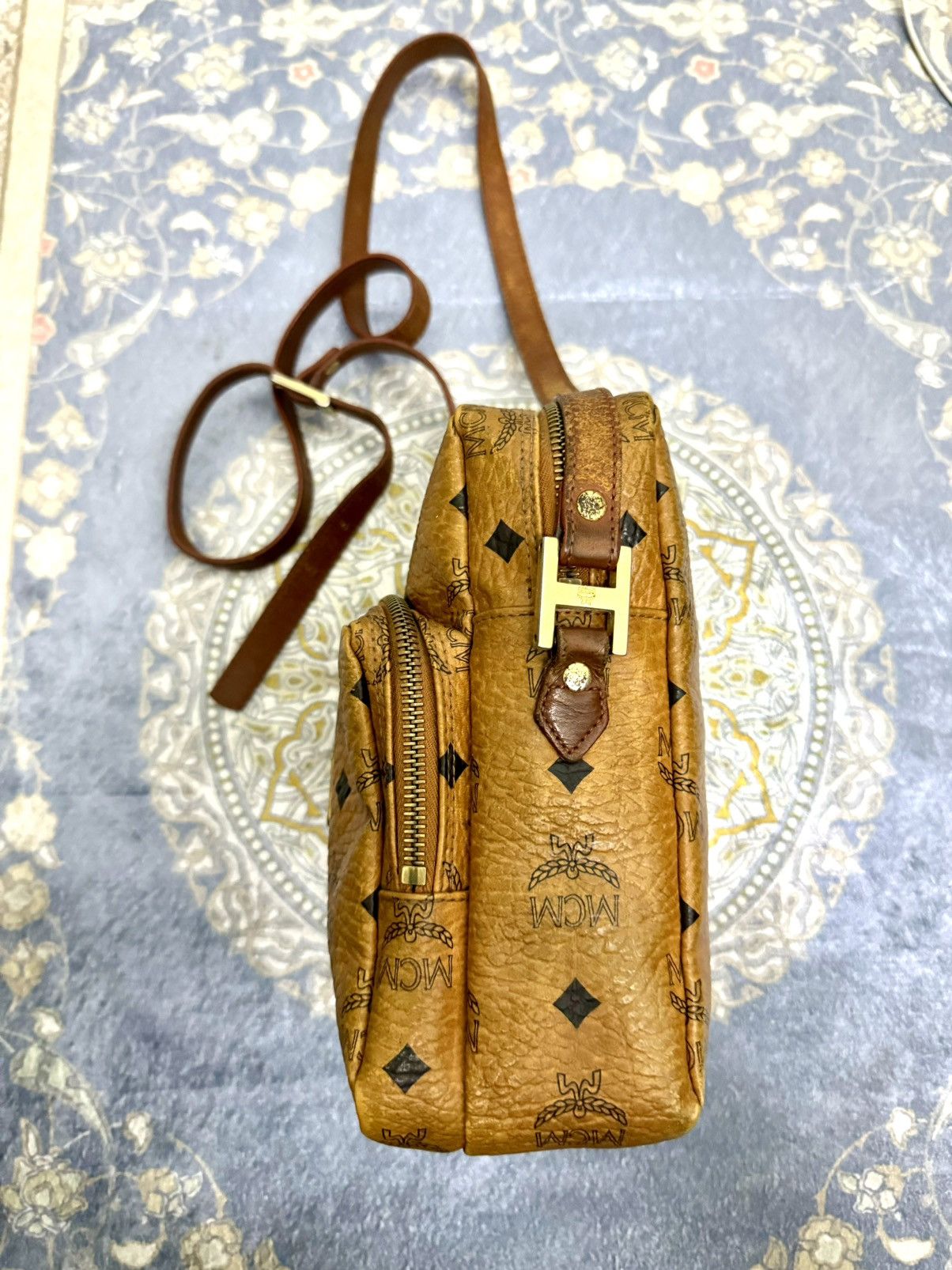 MCM × Vintage RARE ‼️ VINTAGE MCM AMAZON DESIGN Size ONE SIZE - 3 Thumbnail