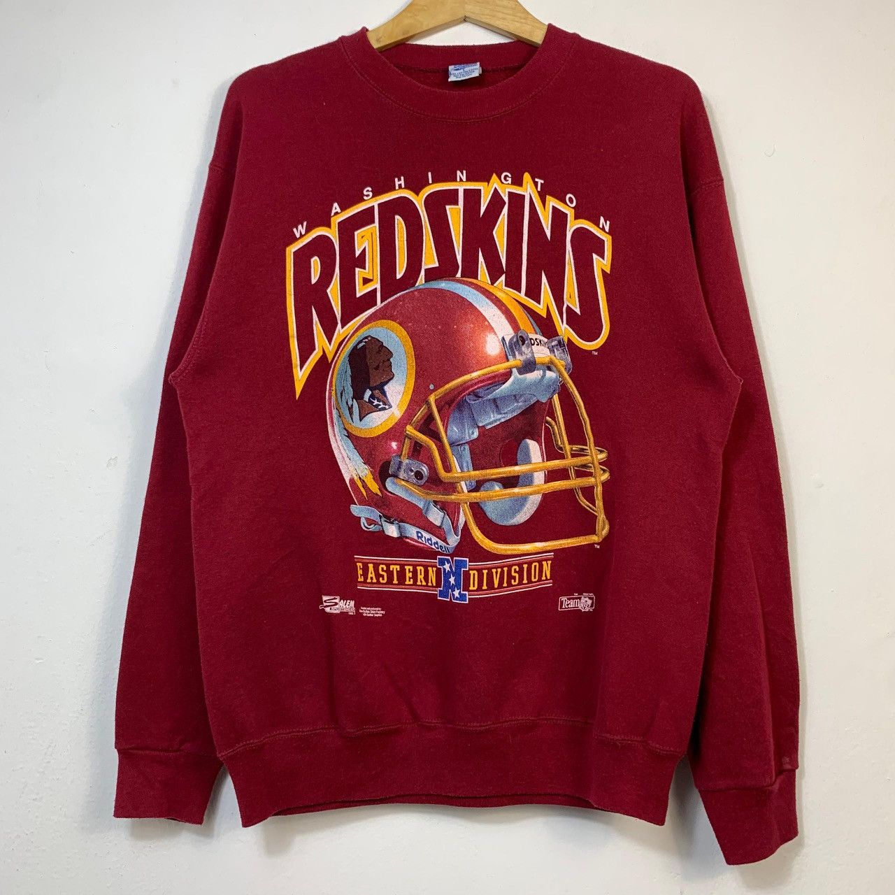 Salem Sportswear VINTAGE NFL WASHINGTON REDSKINS Crewneck Sweatshirt Helmet Size US L / EU 52-54 / 3 - 1 Thumbnail