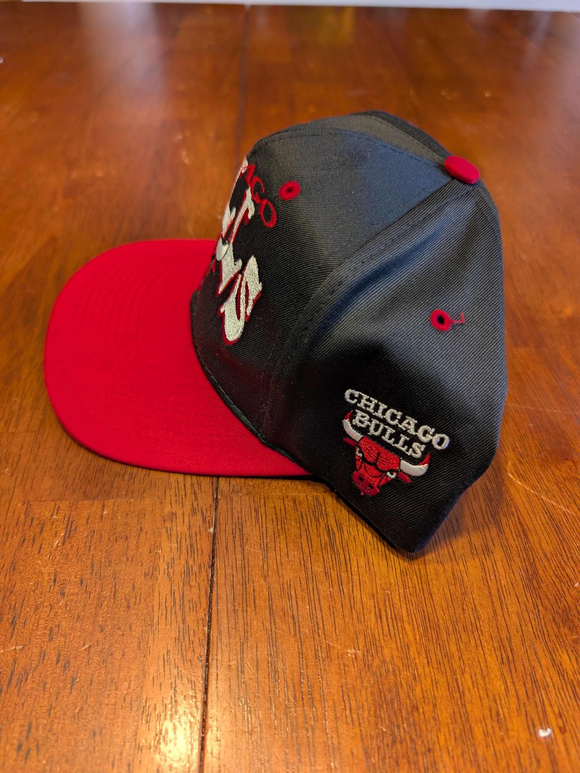 Other Vintage 90's Embroidered Chicago Bulls Arc Snapback Hat Size ONE SIZE - 2 Thumbnail