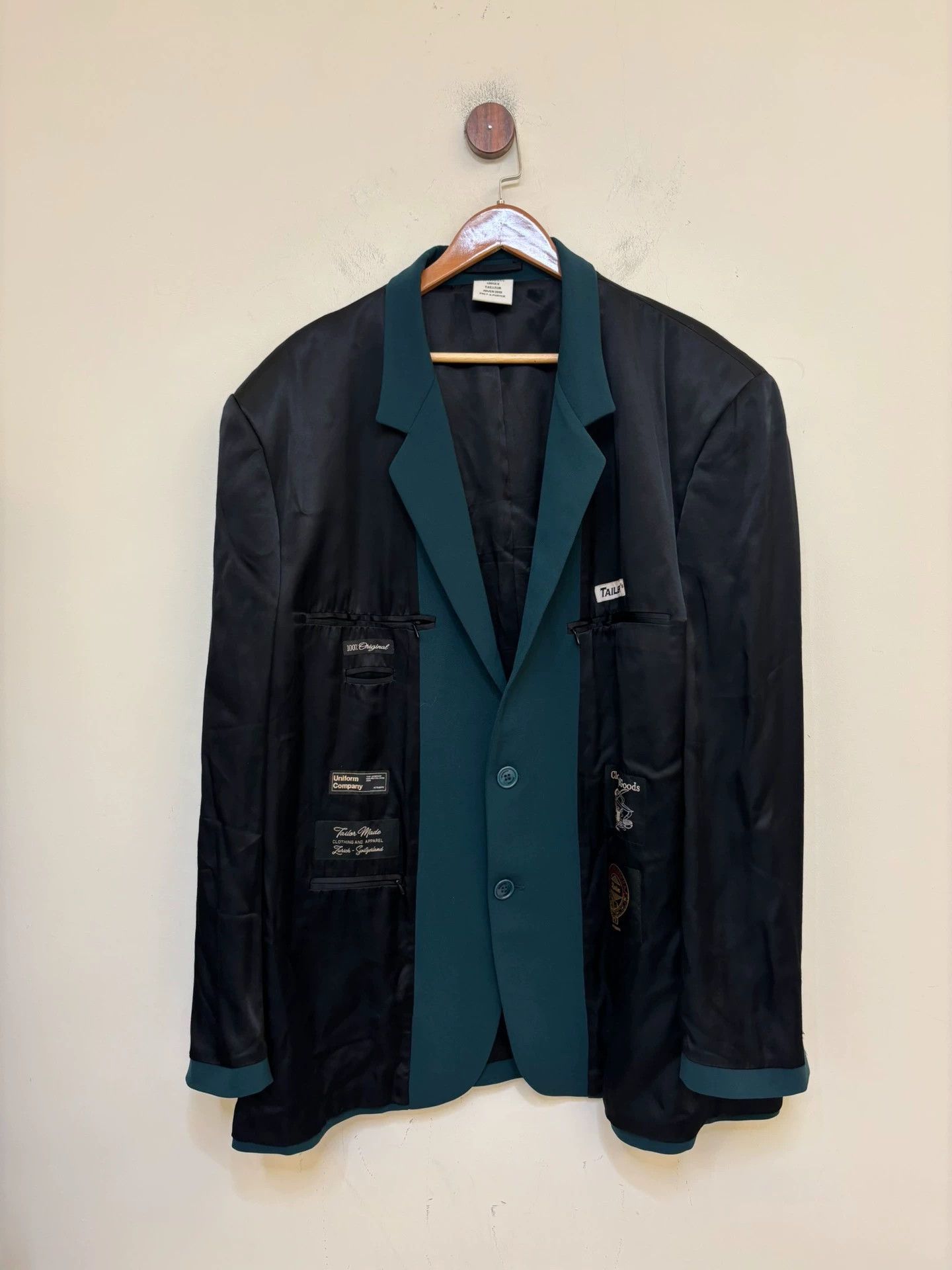 Vetements Vetements 19AW Oversized Suit Blazer w/ Shoulder Pads, Logo Size US M / EU 48-50 / 2 - 1 Thumbnail
