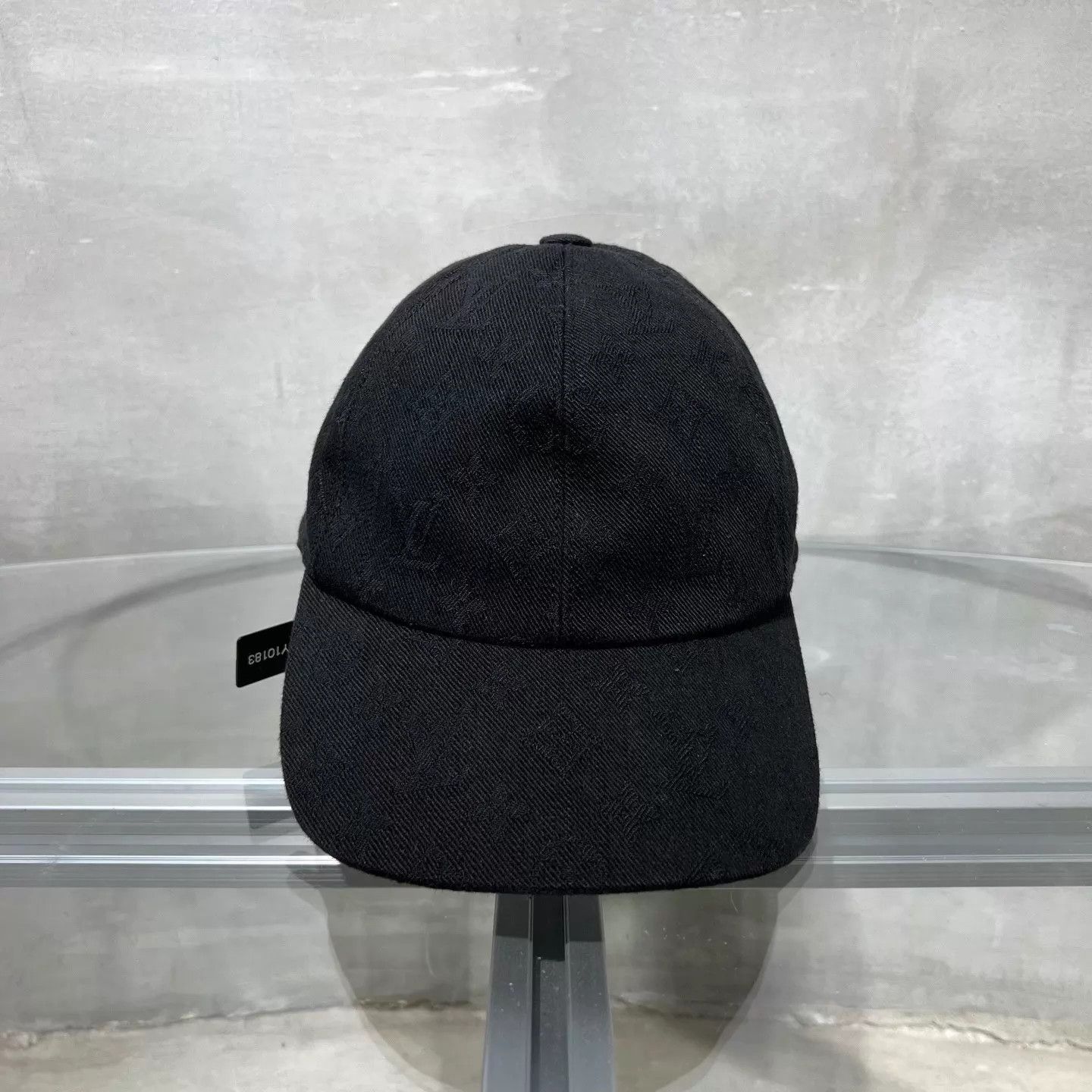Louis Vuitton LV embossed all over embroidery cap DY10183 58cm Size ONE SIZE - 1 Thumbnail