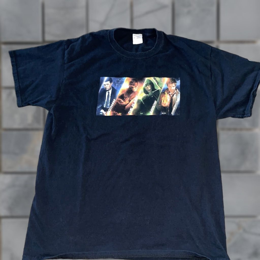 Arrow VINTAGE The CW SC Comics Line Up T-Shirt XL Black The Flash Gotham Arrow Mens XL Black Comics Size US XL / EU 56 / 4 - 1 Thumbnail