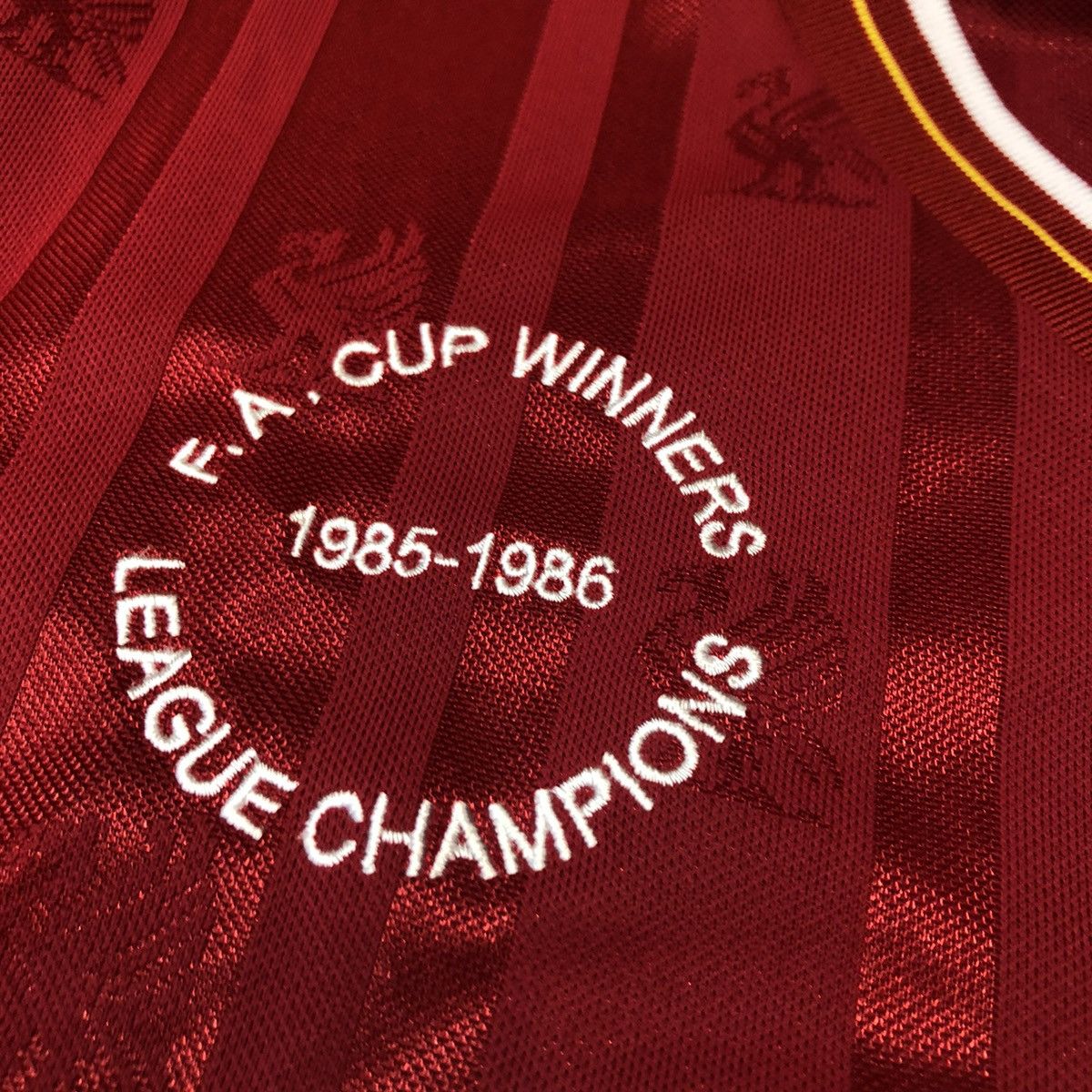 Vintage Liverpool 85/86 retro home shirt Size US S / EU 44-46 / 1 - 5 Thumbnail