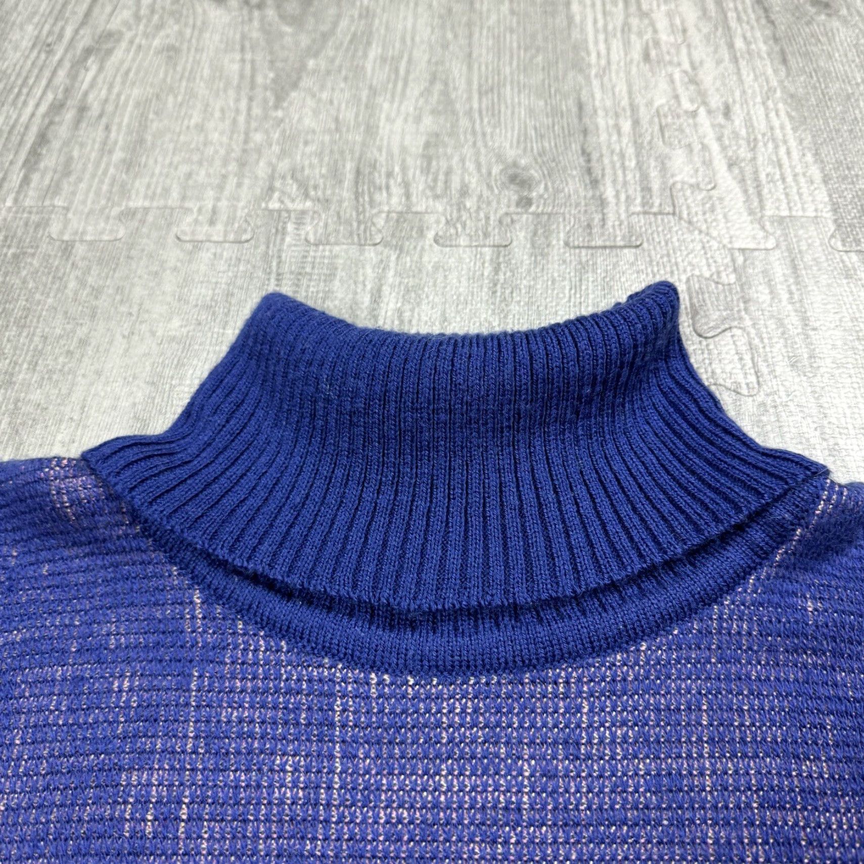 Vintage VINTAGE Hewlett Boho Floral Turtleneck Knit Sweater Womens Medium Blue 70s Size M / US 6-8 / IT 42-44 - 3 Thumbnail
