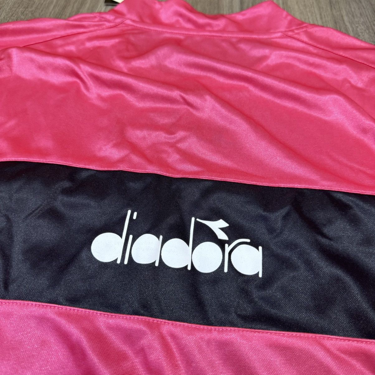 Diadora Italy Seria A referee pink shirt (Bnwt) Size US L / EU 52-54 / 3 - 7 Thumbnail
