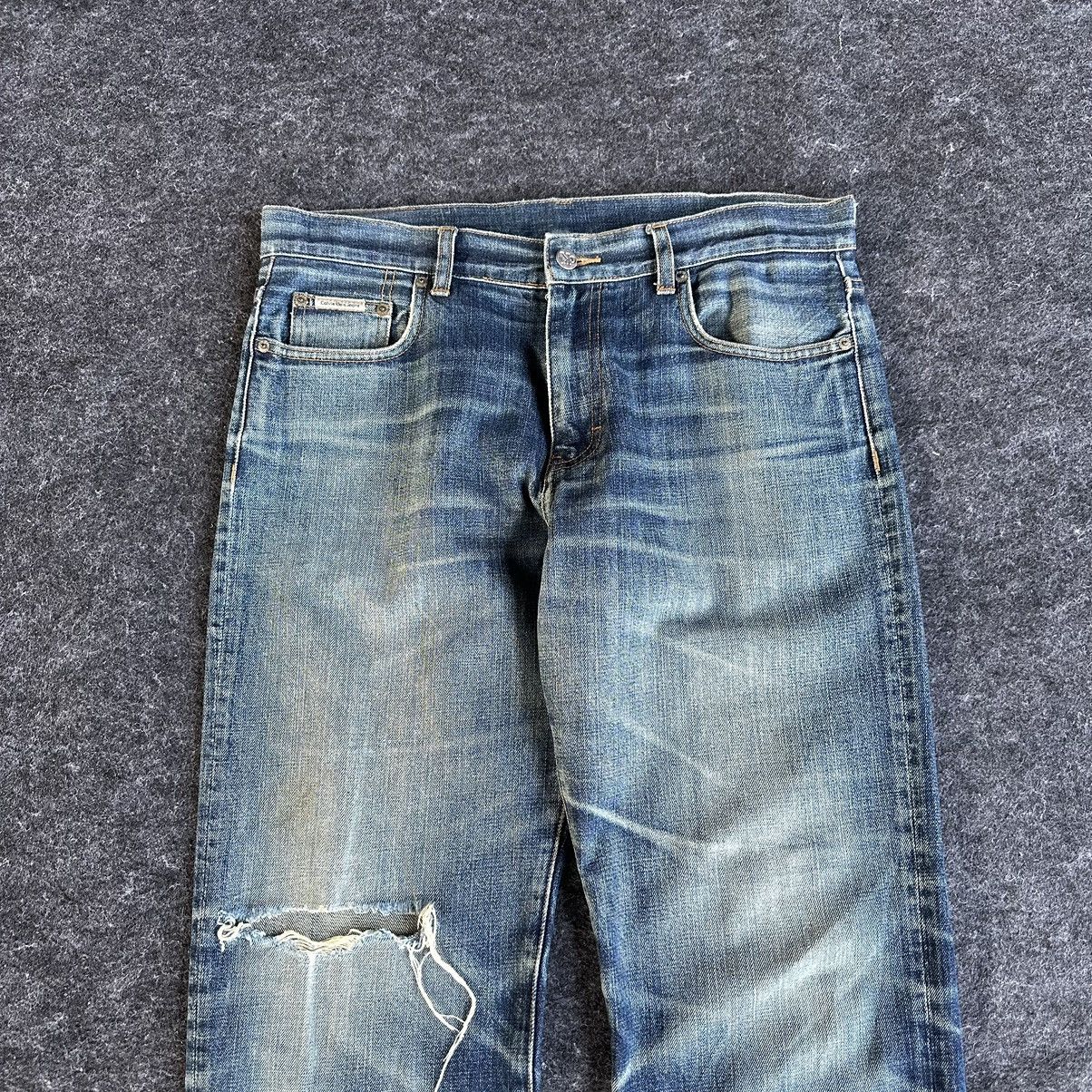 Calvin Klein Calvin Klein Italy Destroyed Faded Denim 34x30 D587 Size US 34 / EU 50 - 2 Thumbnail
