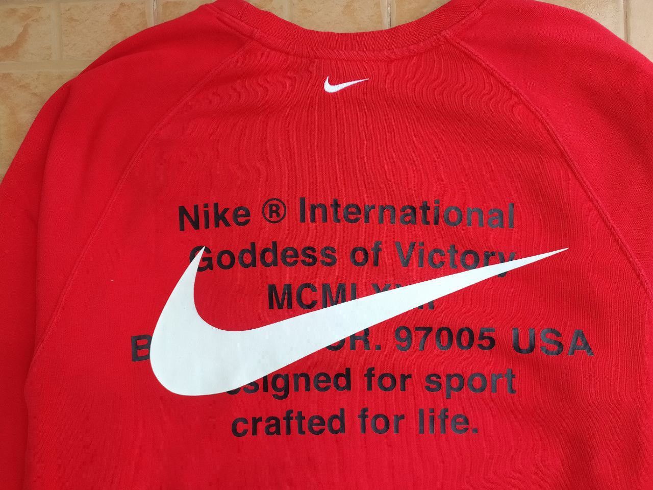 Nike NIKE DOUBLE SWOOSH RED CREWNECK SWEATSHIRT SIZE XXL Size US XXL / EU 58 / 5 - 4 Thumbnail