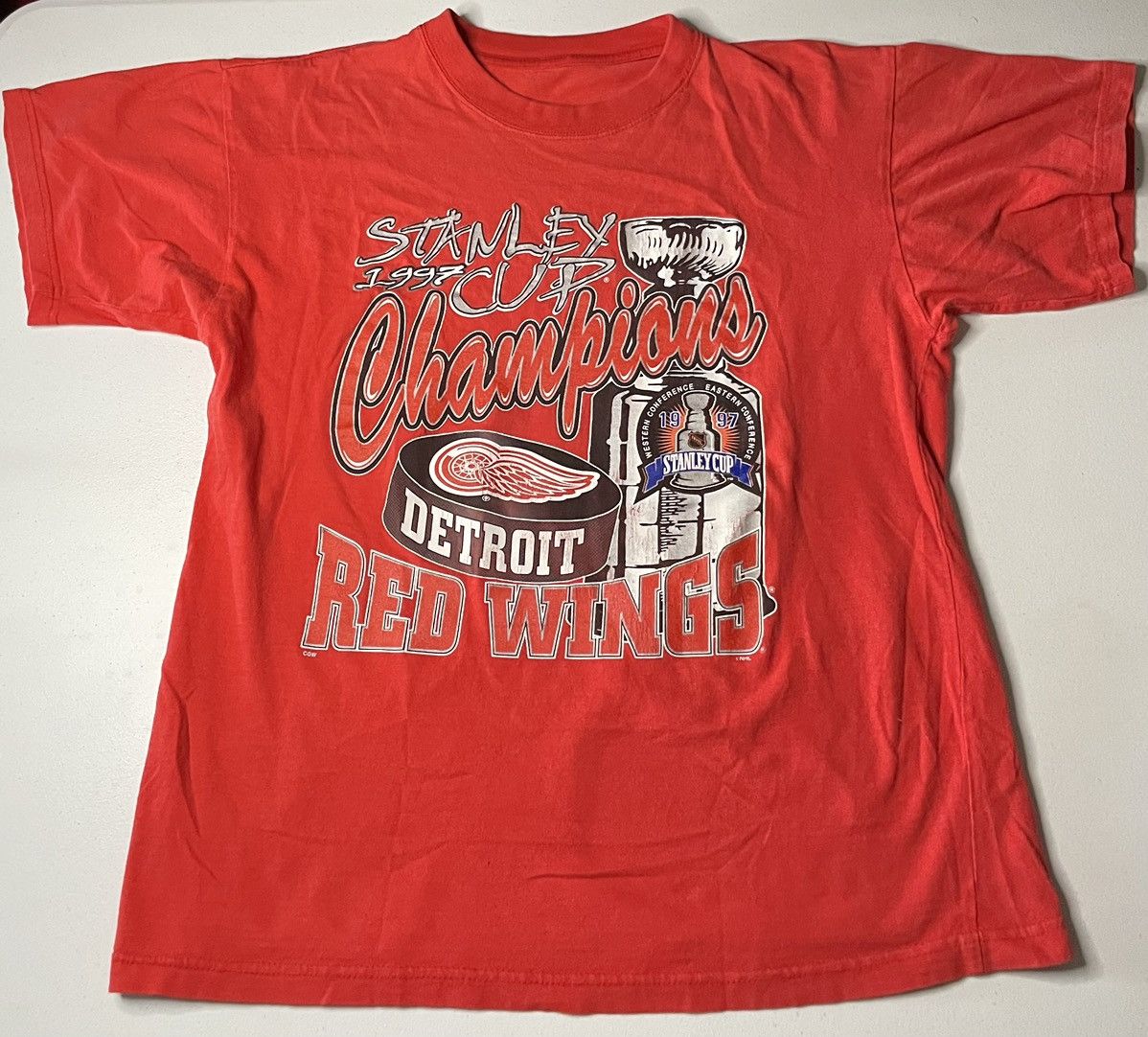 NHL Vintage Detroit Red Wings 1997 Stanley Cup Champions Tshirt Size US M / EU 48-50 / 2 - 1 Thumbnail