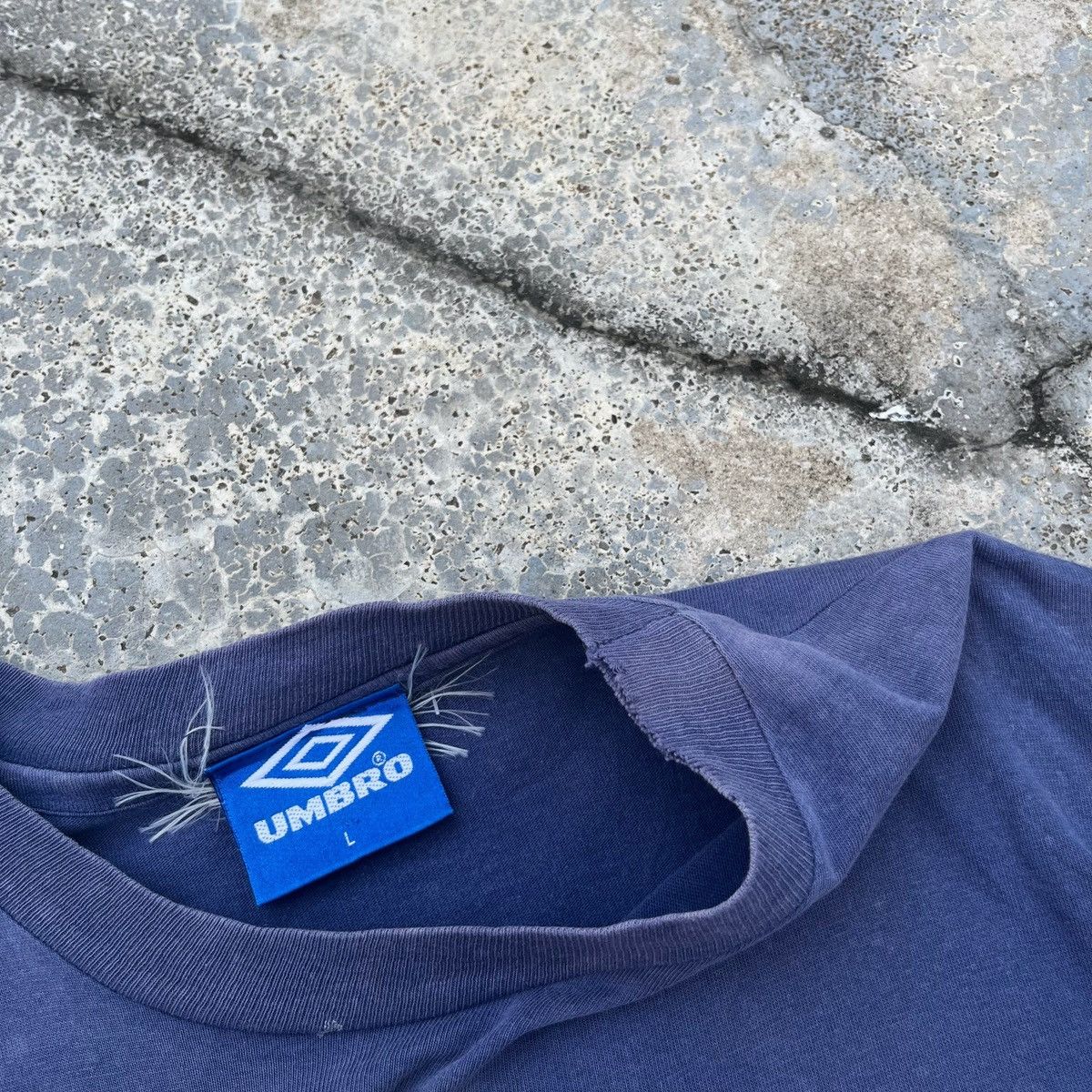 Umbro Vintage 90s Umbro England Nice Distressed Big Logo Design Size US L / EU 52-54 / 3 - 6 Thumbnail