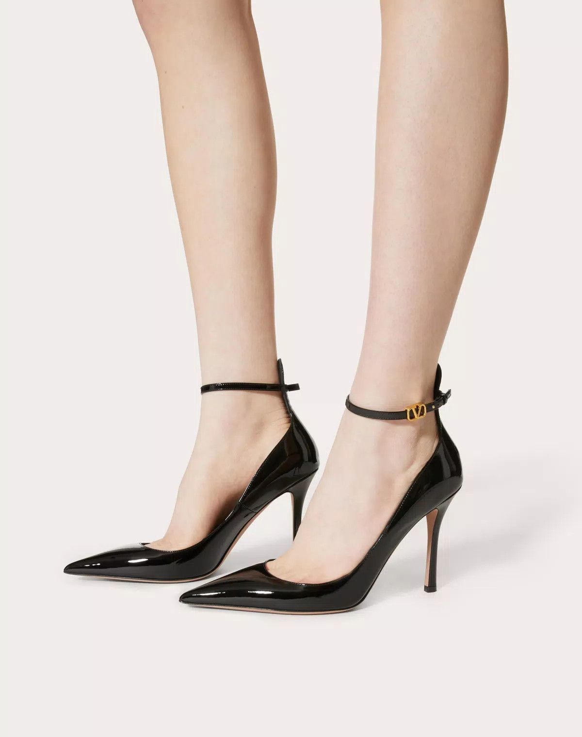 Valentino o1s1wg110426 Tan-Go Patent Leather 100mm Pumps in Black Size US 11 / IT 41 - 6 Thumbnail