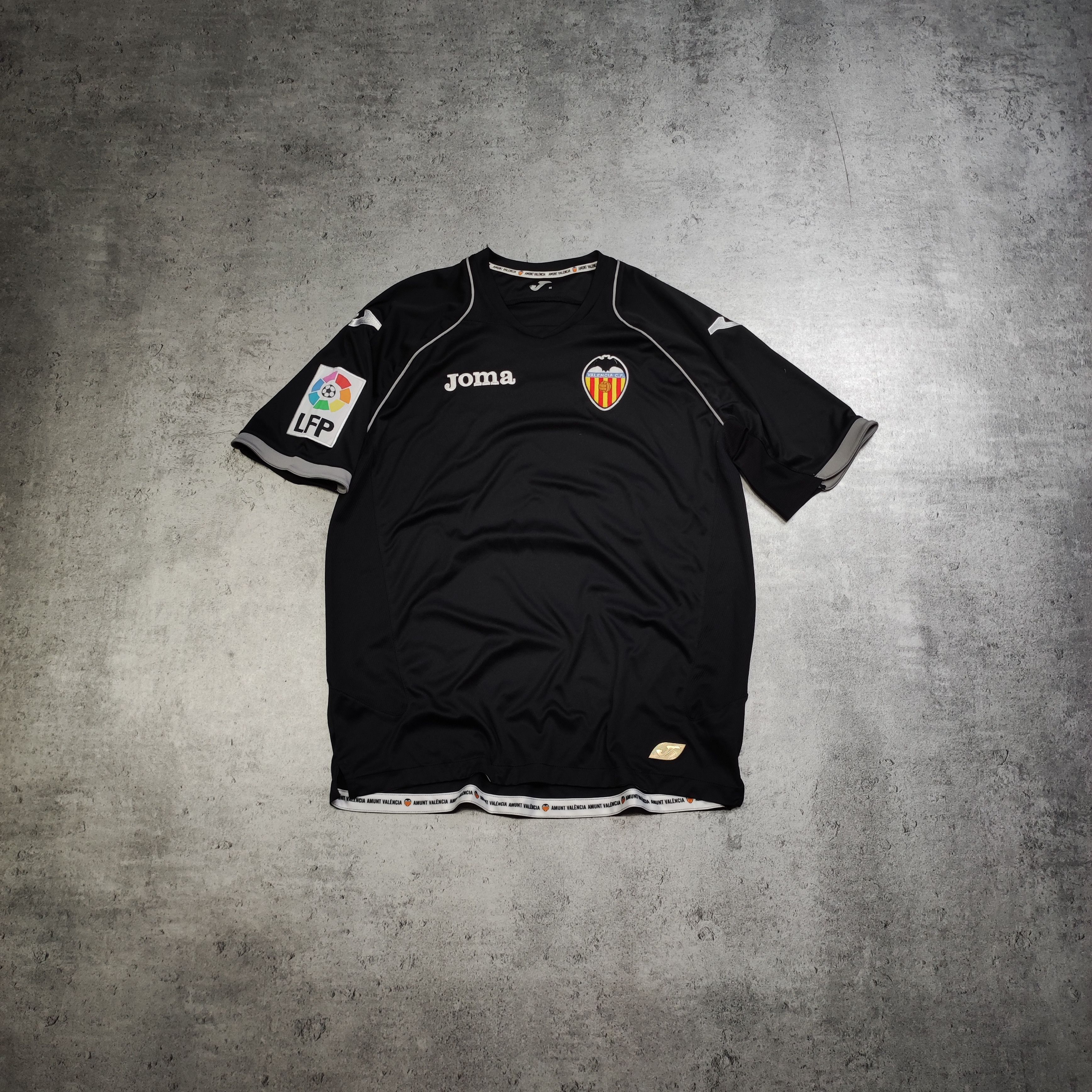 Vintage RARE Vintage Valencia CF 2011/12 Football Away Jersey Size US M / EU 48-50 / 2 - 1 Thumbnail