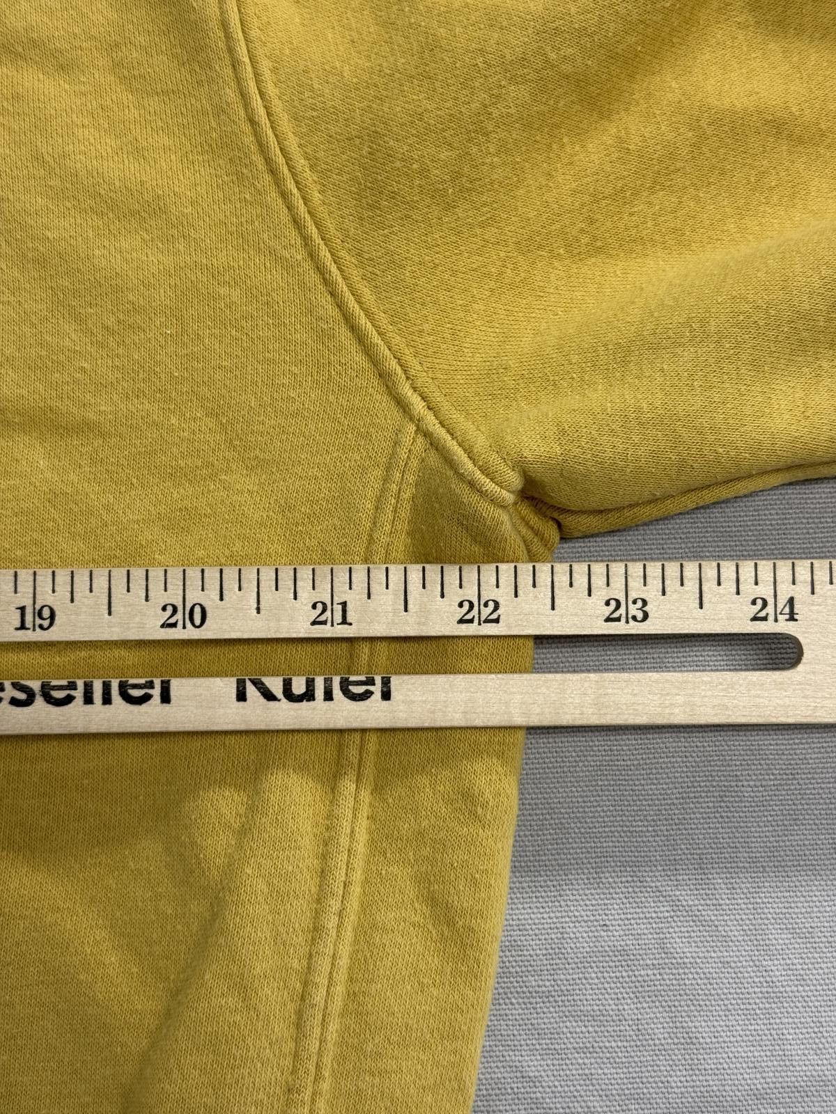 Nike Gold Nike Crewneck Embroidered Swoosh Sweatshirt Size US S / EU 44-46 / 1 - 5 Thumbnail