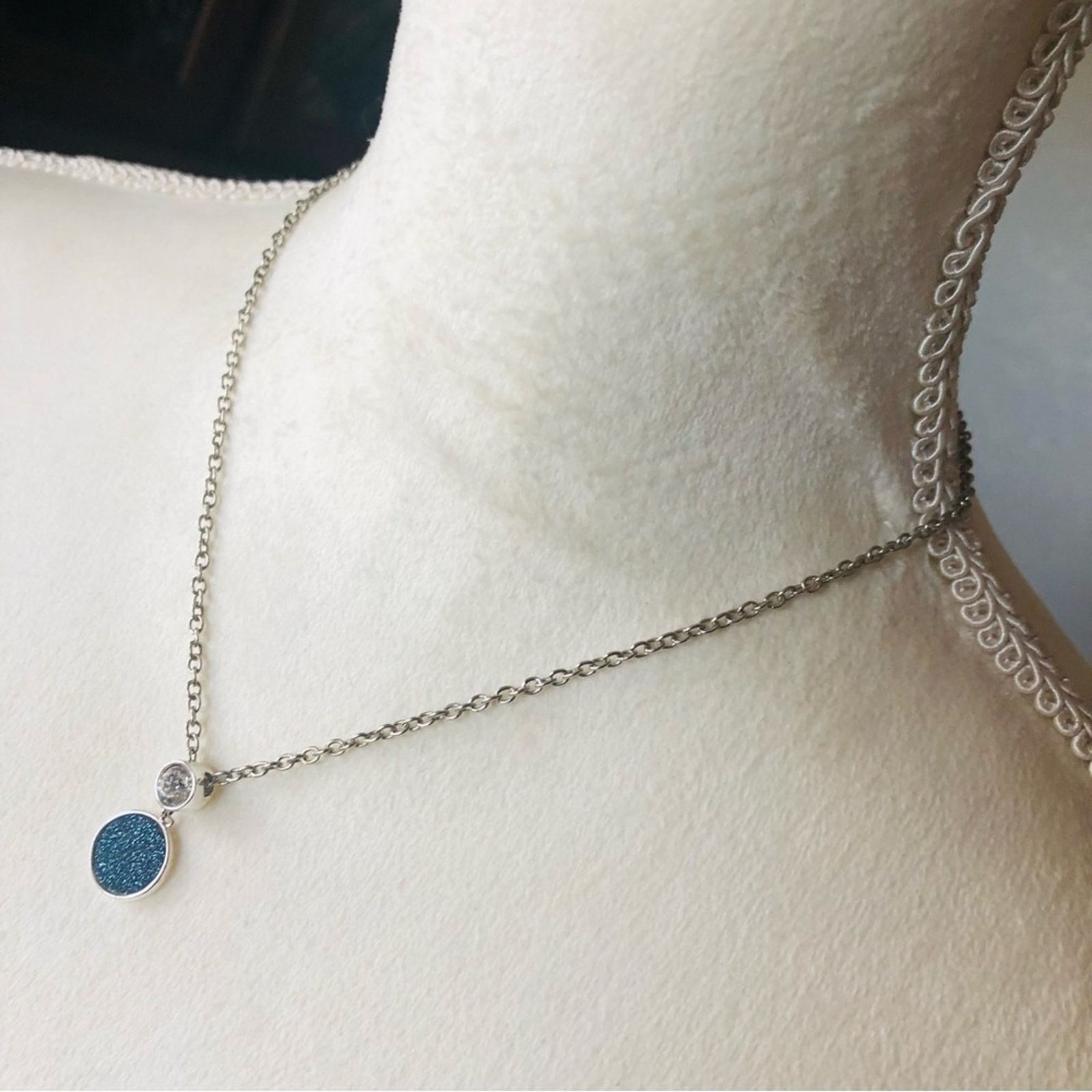 Jewelry Blue sparkle faux drusy pendant on chain necklace Size ONE SIZE - 5 Thumbnail