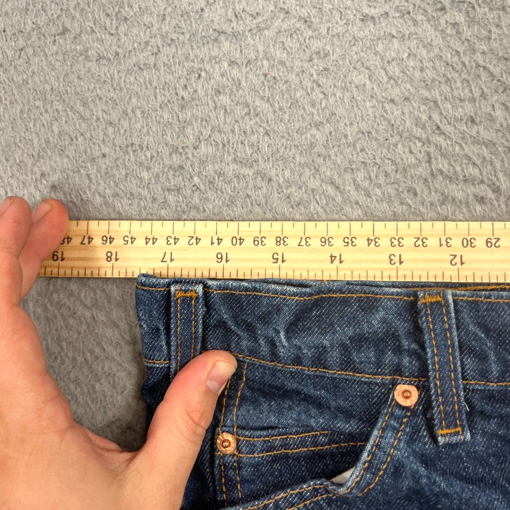 Levi's VINTAGE Levi's Bermuda Shorts Men's 35 Distressed Blue Denim 8" Inseam Classic Size US 35 - 5 Thumbnail