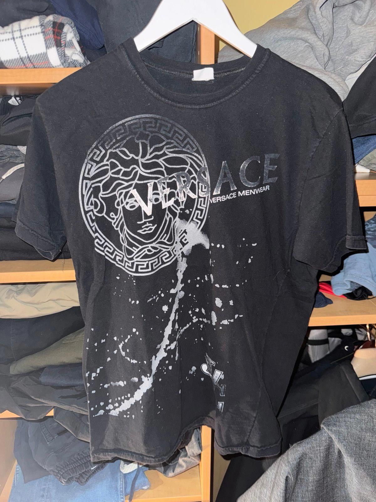 Versace VNTG 90s Y2K Versace Sport Art Tee Shirt Rare Sz M Size US M / EU 48-50 / 2 - 2 Thumbnail