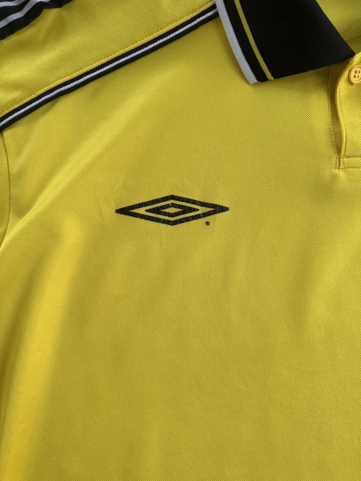 Umbro × Vintage VINTAGE UMBRO YELLOW JERSEY Size US L / EU 52-54 / 3 - 2 Thumbnail