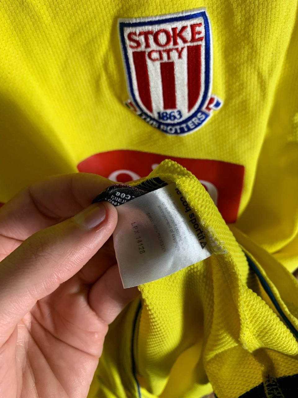 Vintage VERY RARE STOK CITY ENGLAND RETRO SOCCER JERSEY 90s BLOKE Size US L / EU 52-54 / 3 - 8 Thumbnail