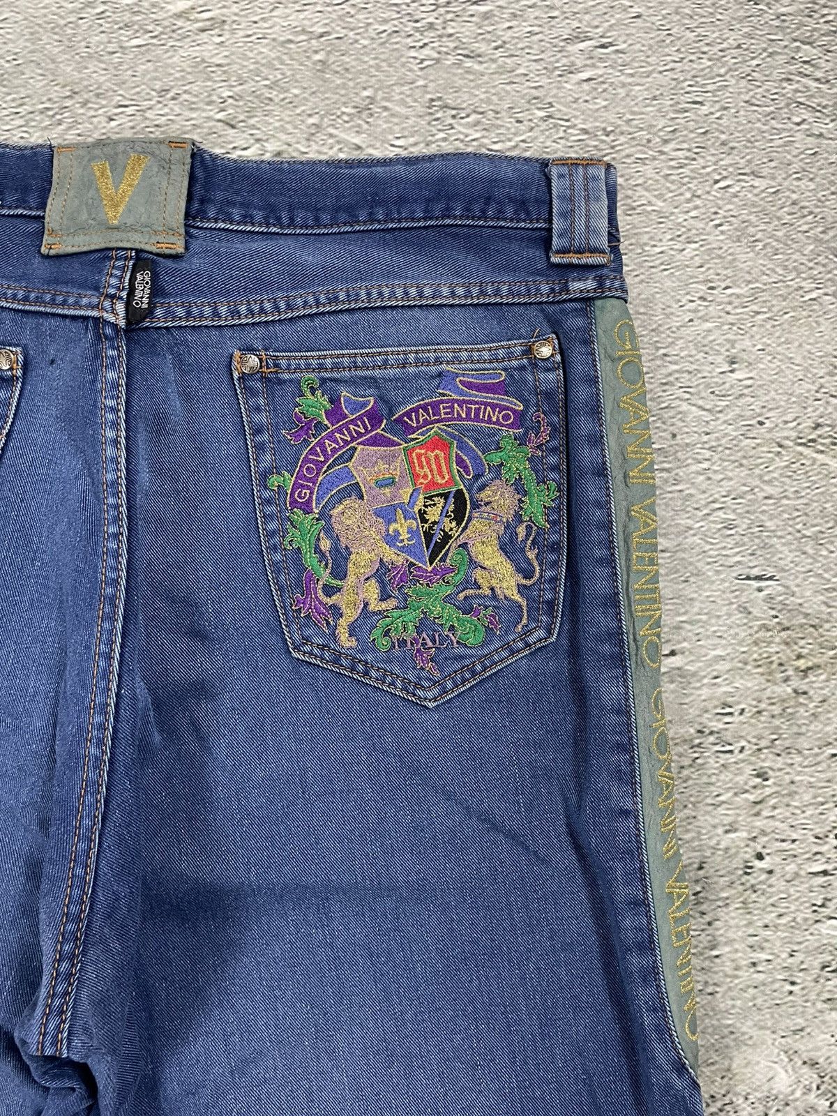 Giovanni Valentino Giovanni Valentino Jeans vintage baggy embroidery Size US 38 / EU 54 - 2 Thumbnail