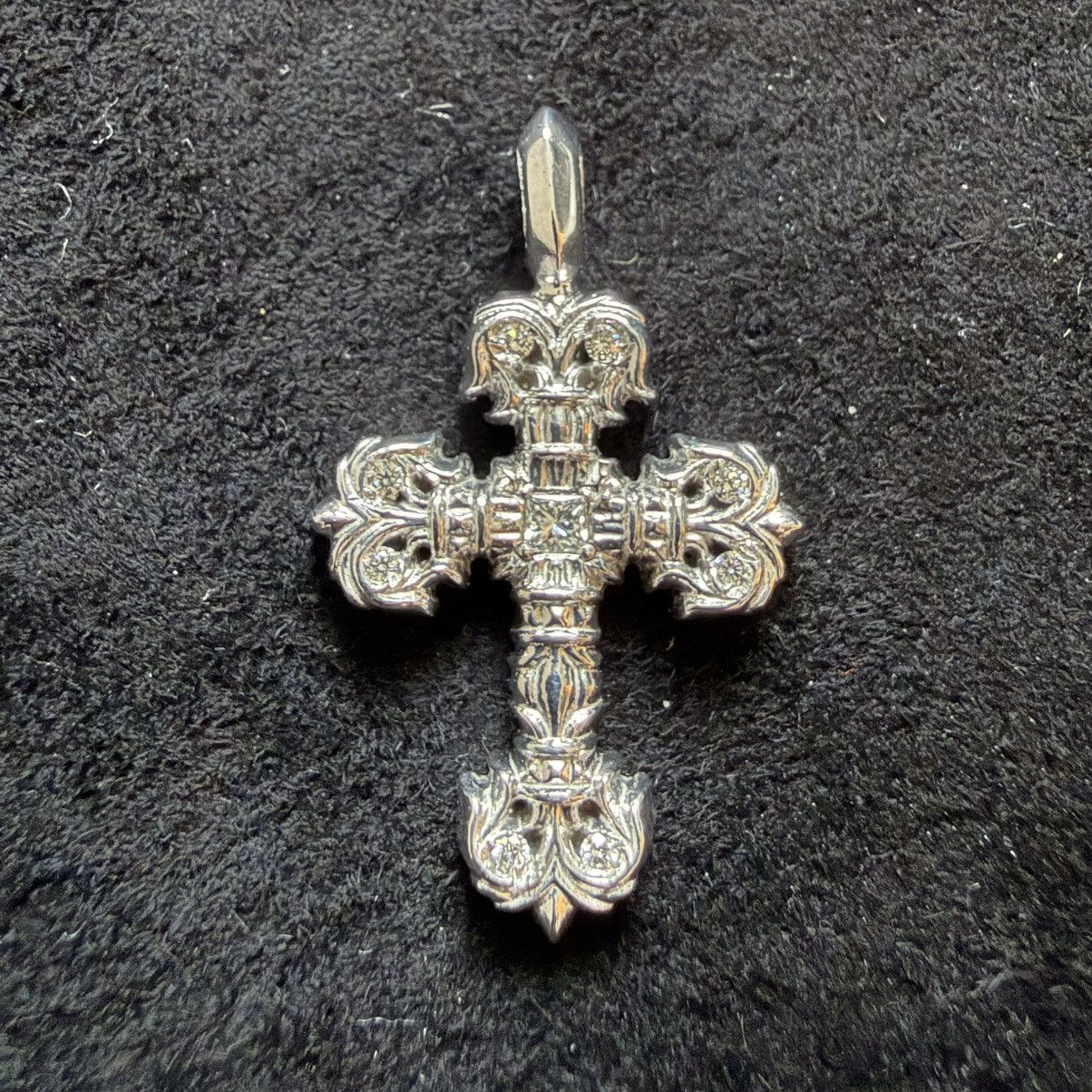 Chrome Hearts Chrome Hearts White Gold Filigree Cross Charm with Diamonds Size ONE SIZE - 1 Thumbnail