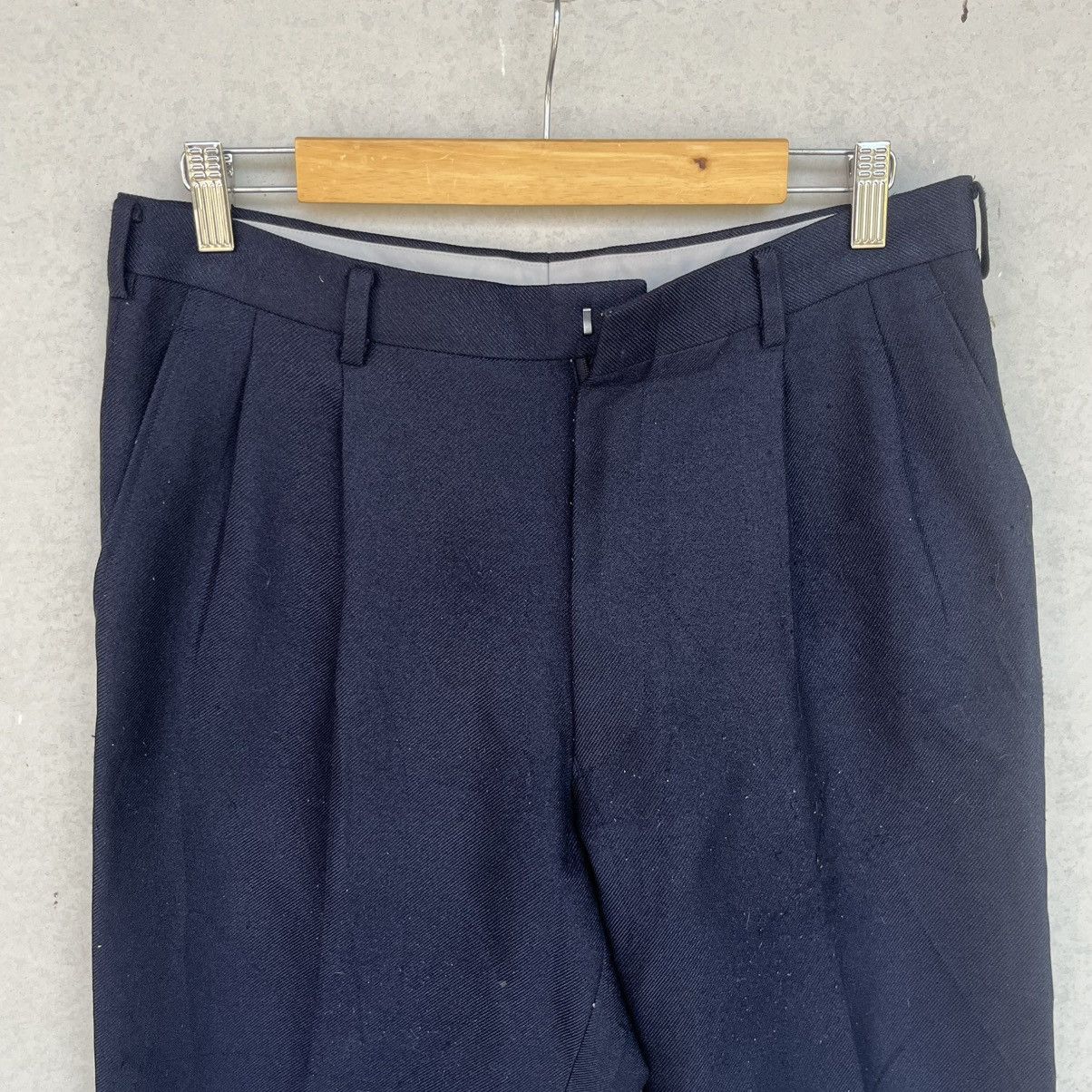 Other Vintage Navy Blue Pleated Trousers With A Relaxed Fit Size S Size US 26 / EU 42 - 4 Thumbnail