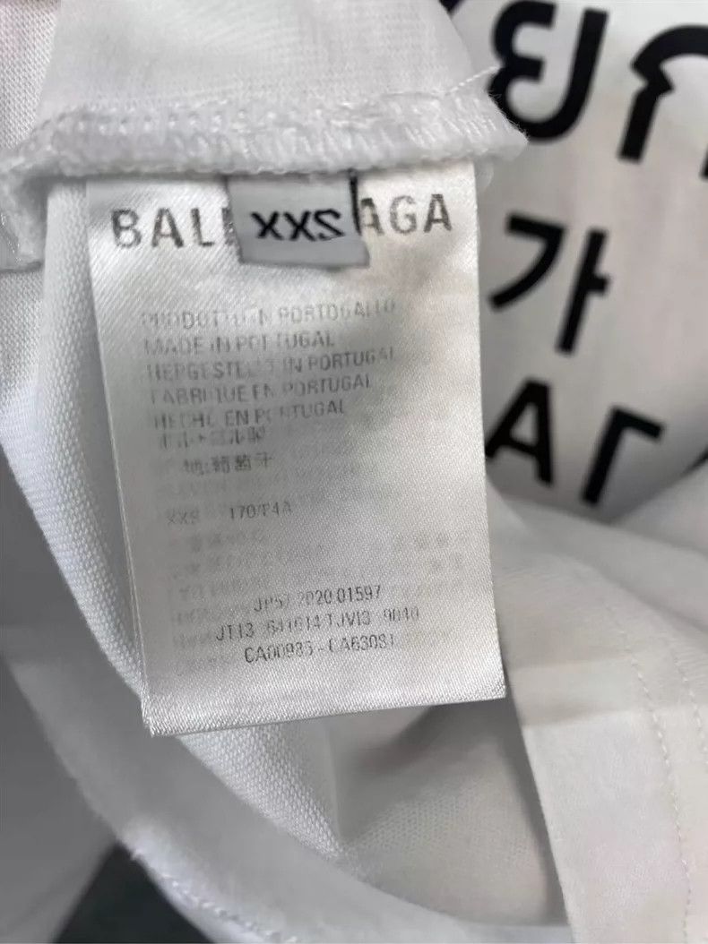 Balenciaga Balenciaga Short Sleeve Seven Languages Size US XXS / EU 40 - 4 Thumbnail