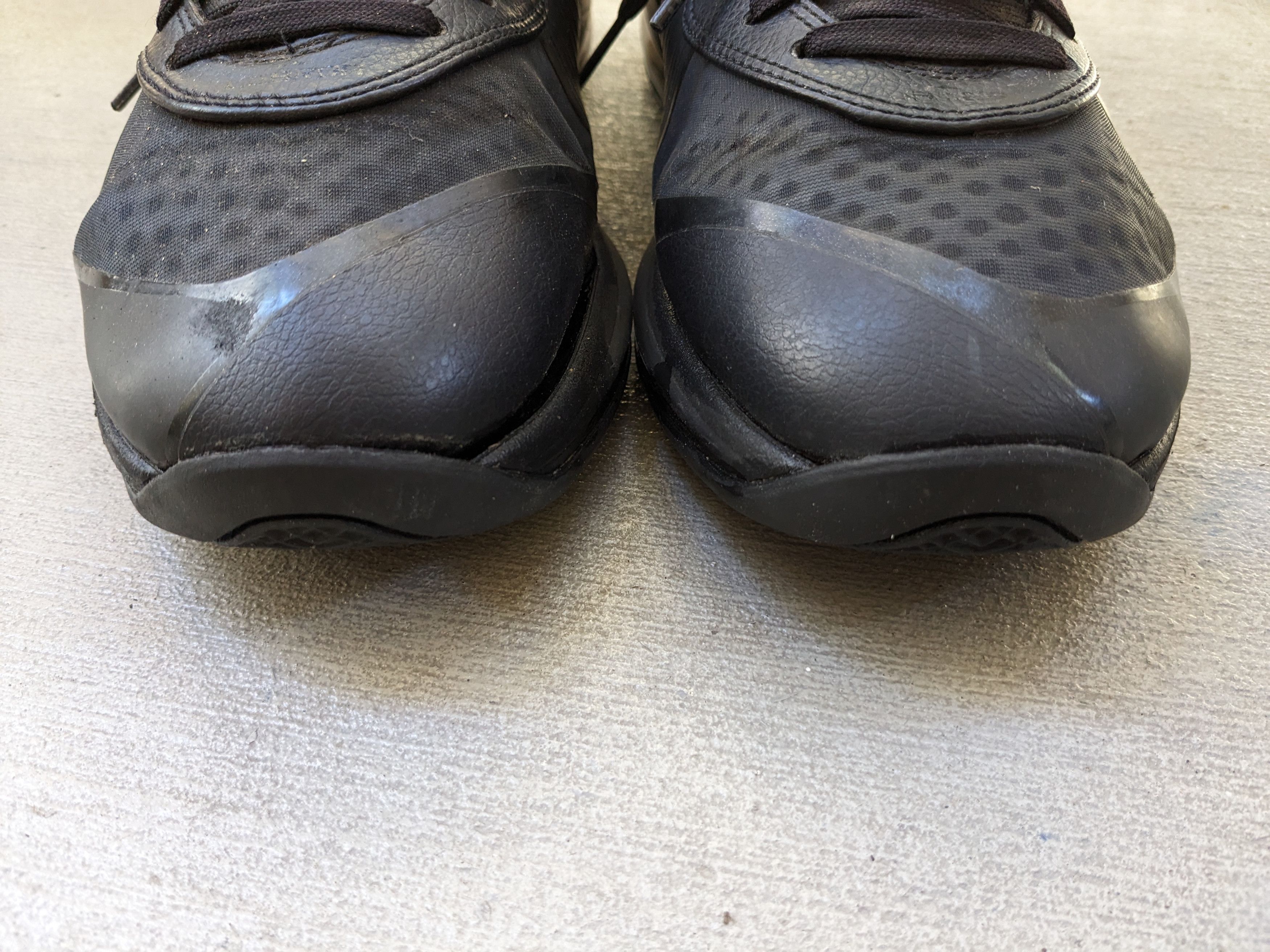 Nike Nike Lebron 8 V/2 Low Triple Black Size 12 456849-001 Size US 12 / EU 45 - 2 Thumbnail