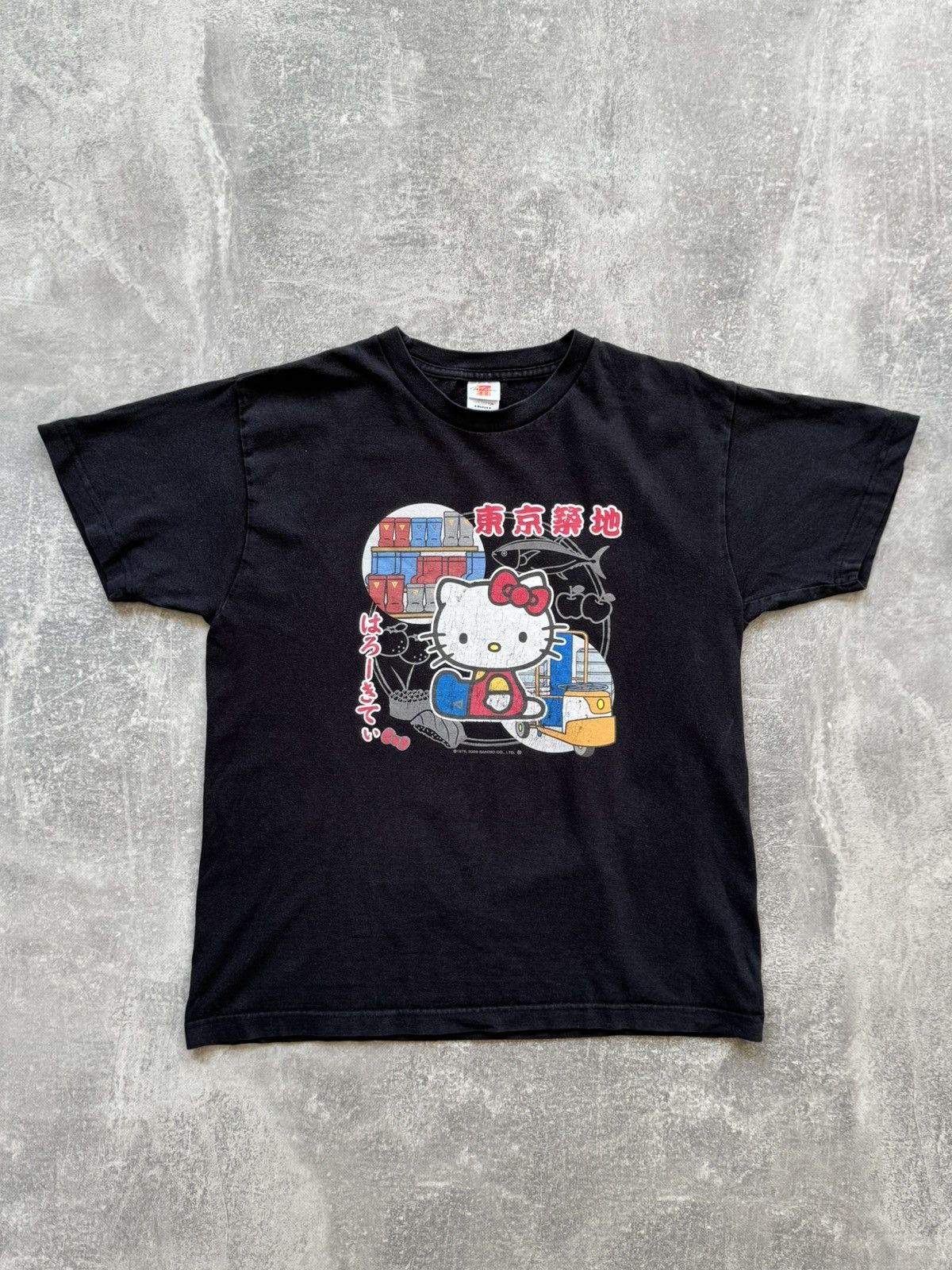Anime Vintage Hello Kitty 1976, 2009 Sanrio Tee Size US M / EU 48-50 / 2 - 1 Thumbnail