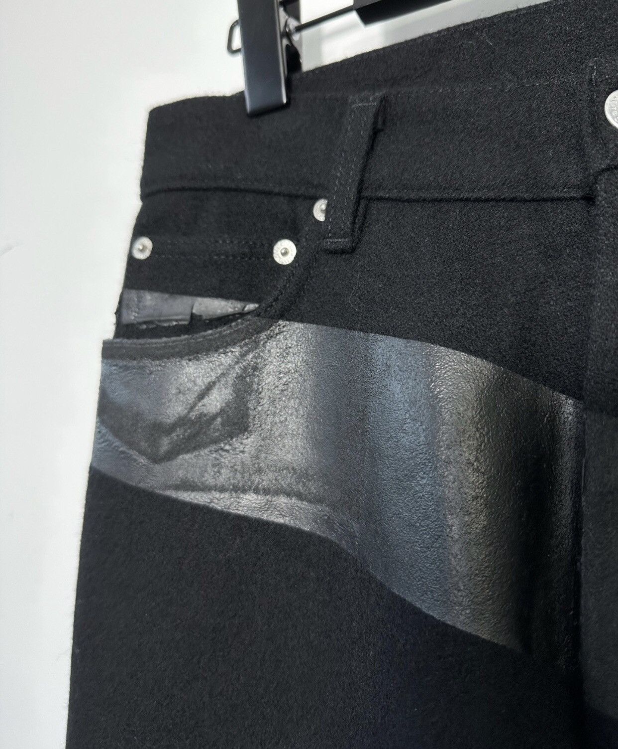 Helmut Lang Helmut Lang 1997 Rubber Strip Black Wool Pants Size US 30 / EU 46 - 4 Thumbnail