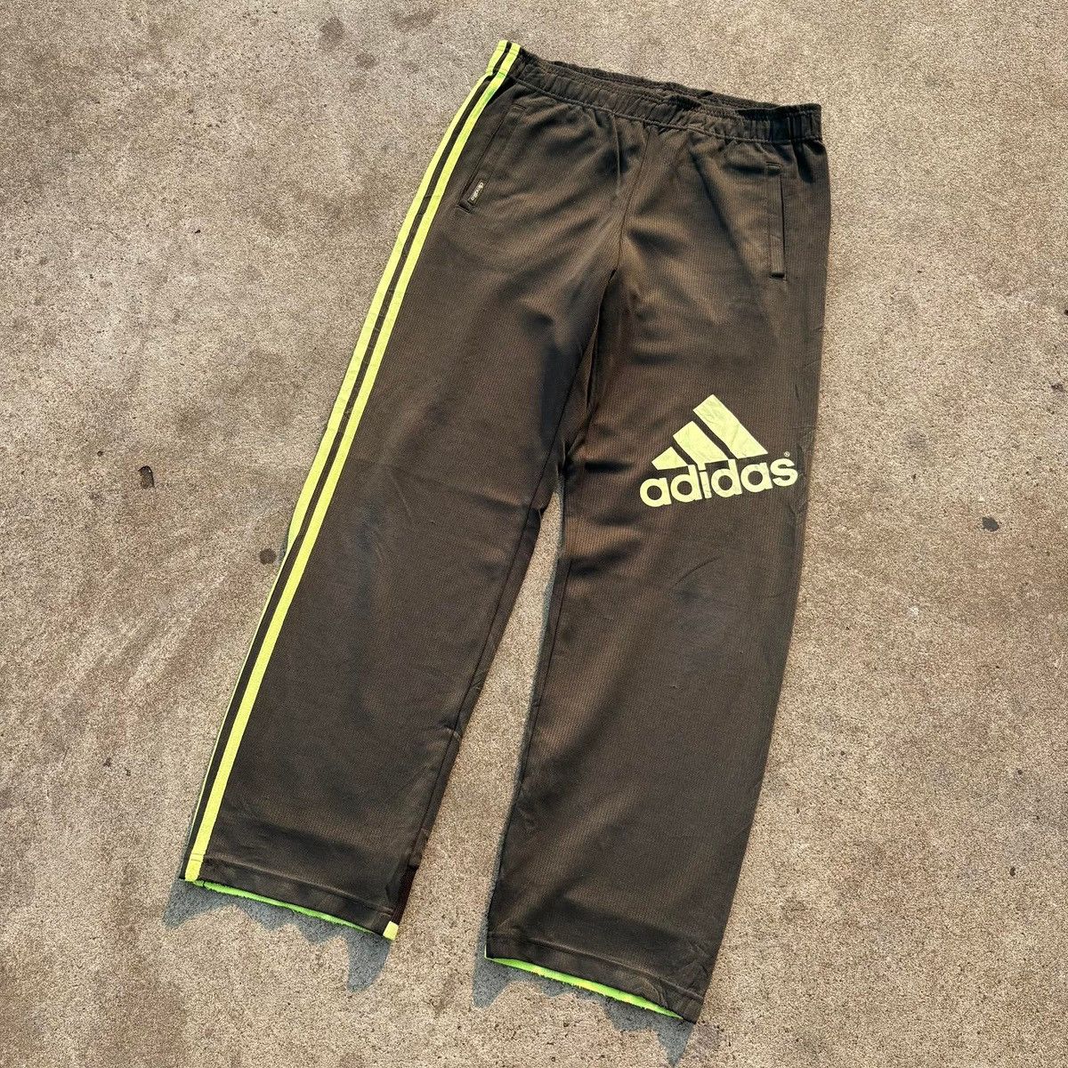 Adidas ❌SOLD❌Adidas Grey Track Pants Neon Stripe Size US 32 / EU 48 - 3 Thumbnail