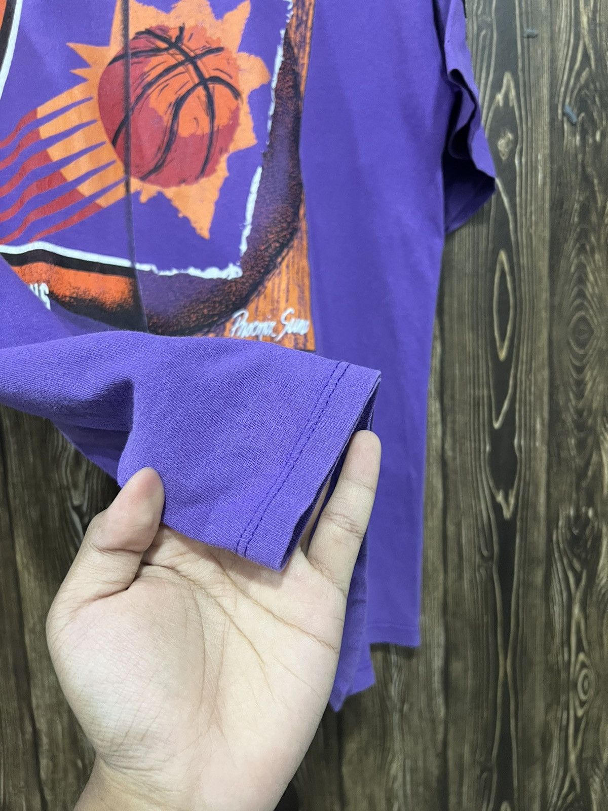 NBA × Vintage Vintage 90s Phoenix Suns NBA OG Logo Tshirt Size US L / EU 52-54 / 3 - 8 Thumbnail