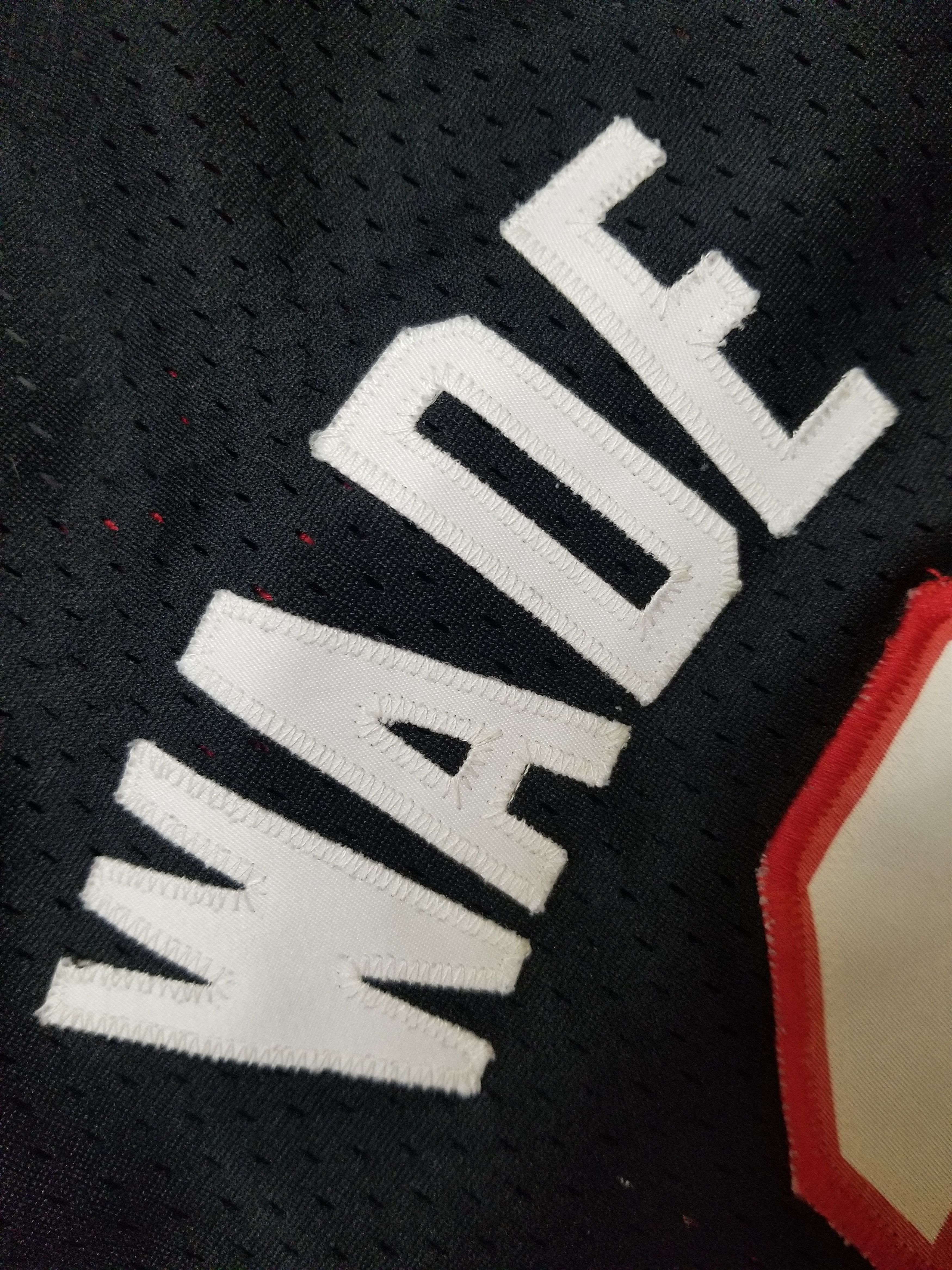 Adidas Miami Heat Wade NBA Swingman Jersey Youth L 14-16 Men's 2XS Size US XXS / EU 40 - 13 Thumbnail