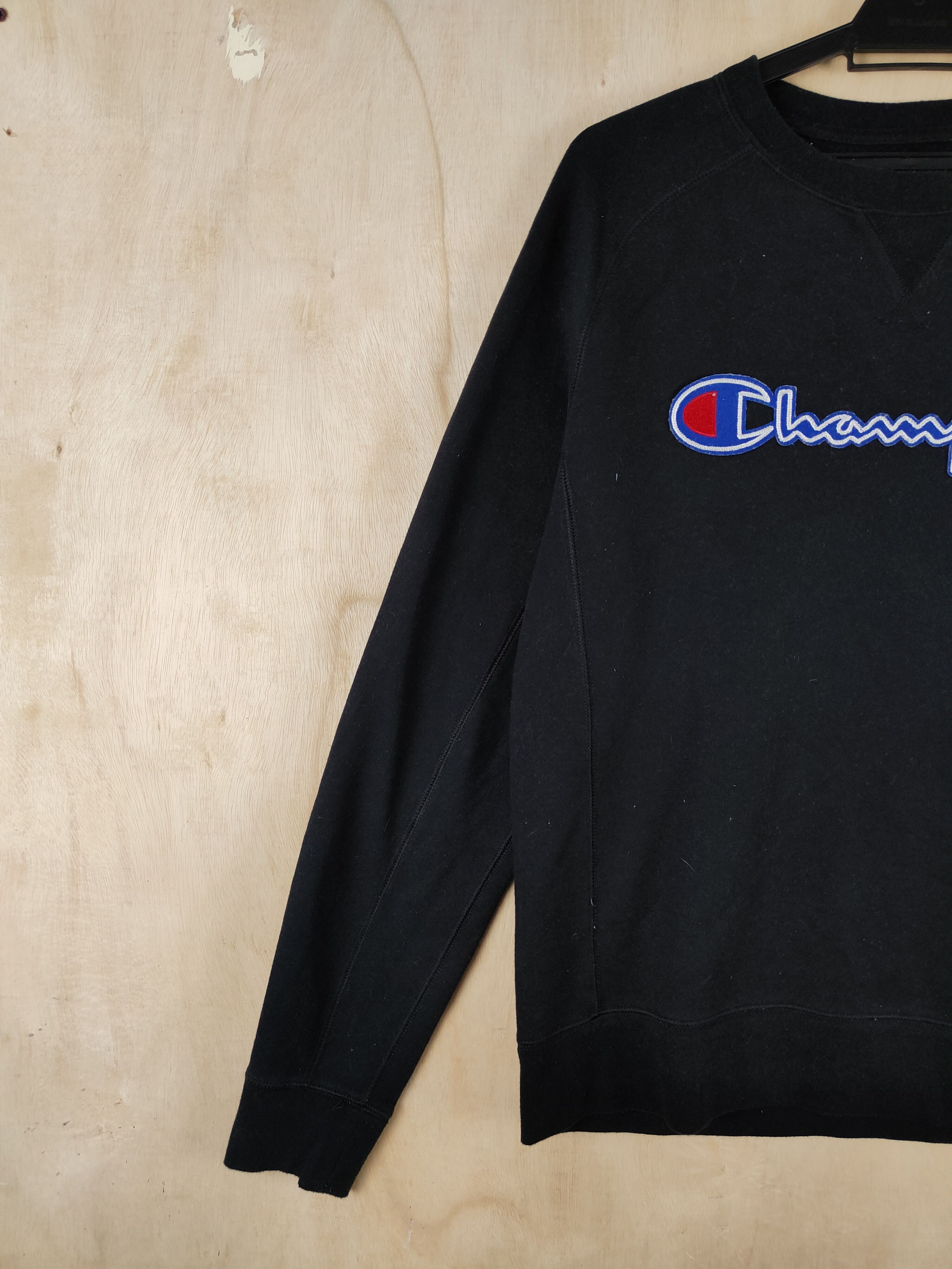 Champion × Japanese Brand × Vintage Champion Black Sweatshirts #S2641 Size US S / EU 44-46 / 1 - 3 Thumbnail