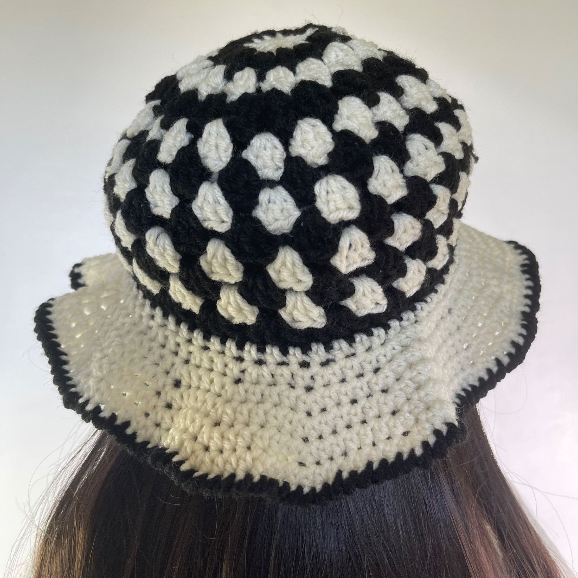 Handmade Crochet Bucket Hat Granny Square Pattern Black and White Adu Size ONE SIZE - 4 Thumbnail
