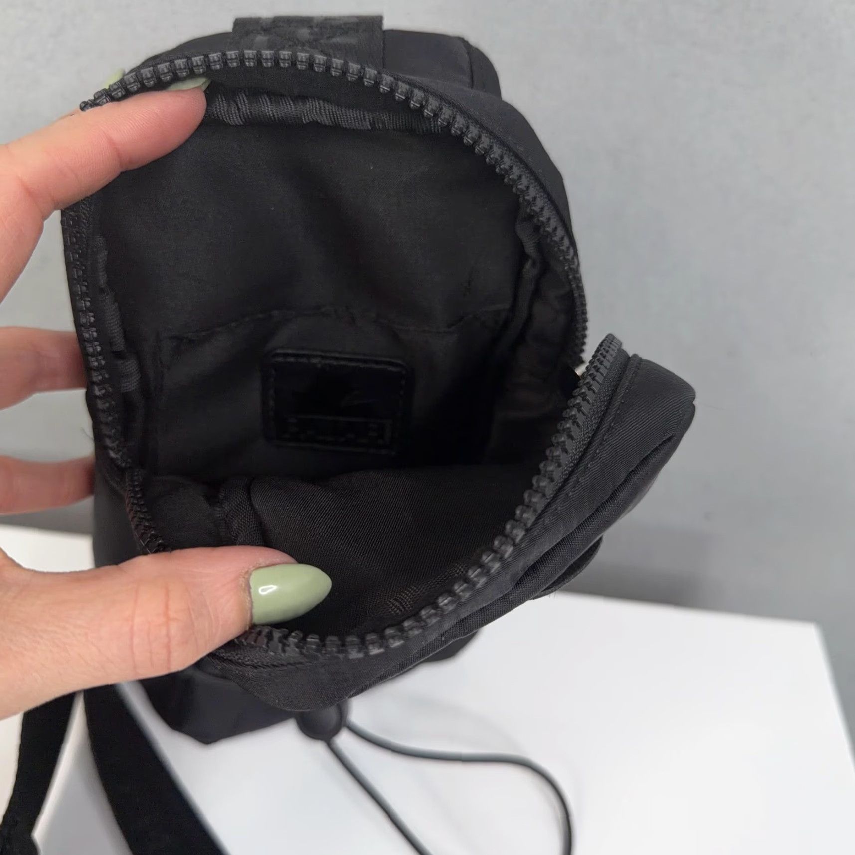 Pajar Pajar Crossbody Bag Adult Small Black Nylon Travel Sling Chest Pack Zip Mens Bag crossbody Adult Small Black Nylon Travel Zip Crossbody Bag Size ONE SIZE - 5 Thumbnail