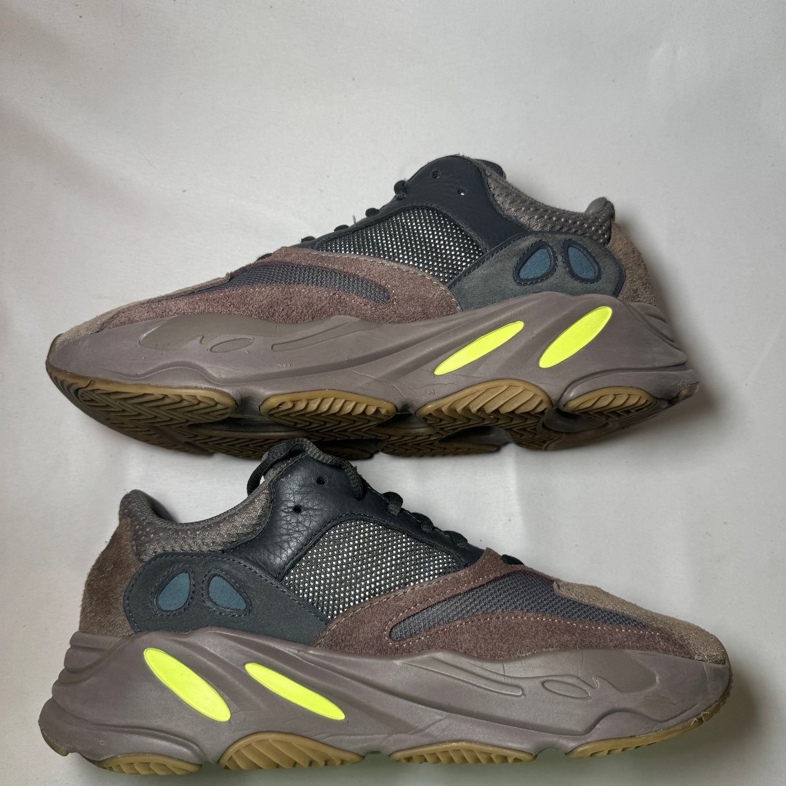 Adidas Size 9 - Yeezy Boost 700 Mauve Men's Shoes Size US 9 / EU 42 - 3 Thumbnail