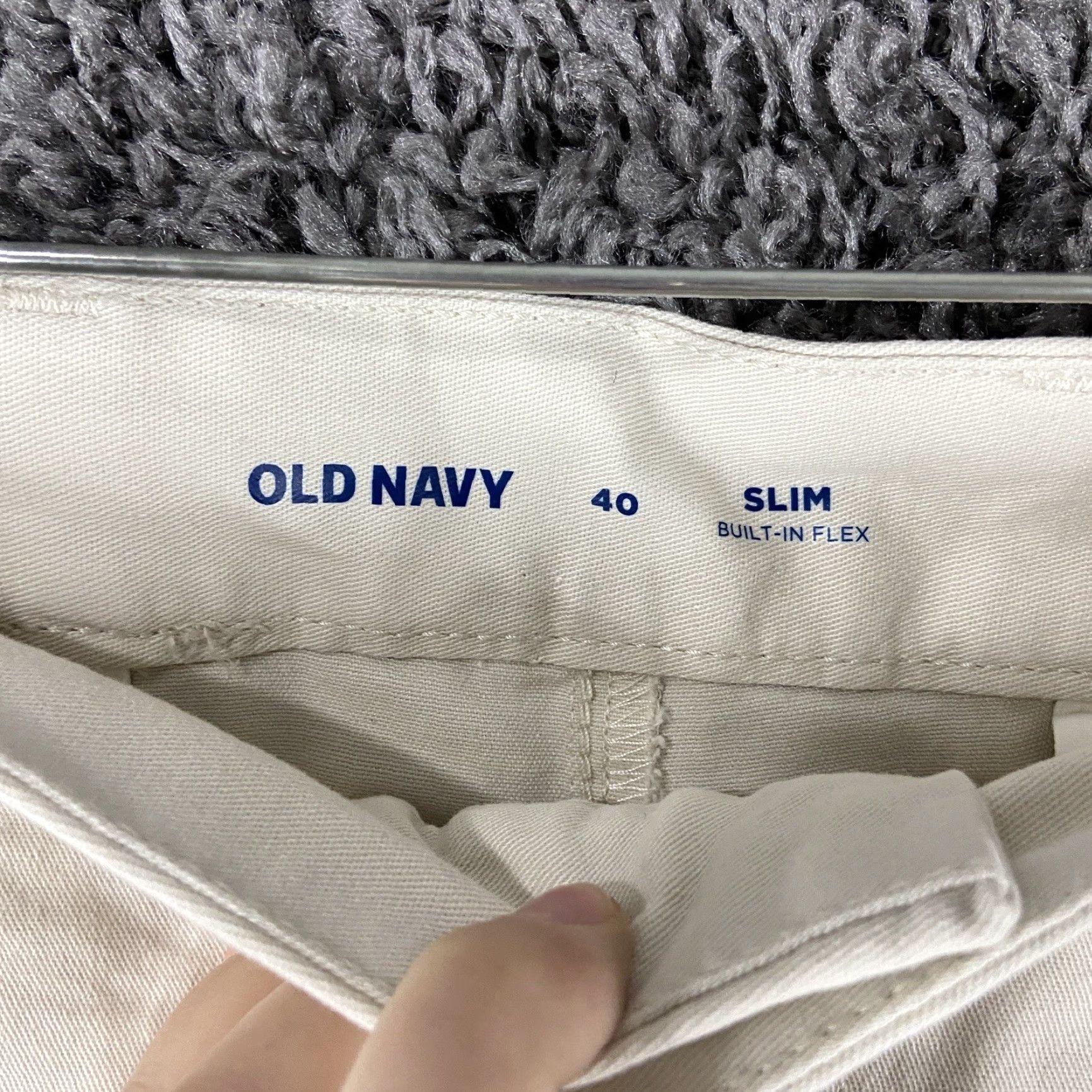 Old Navy Old Navy Slim Built In Flex Shorts Adult 40 White Mens Size US 40 / EU 56 - 6 Thumbnail