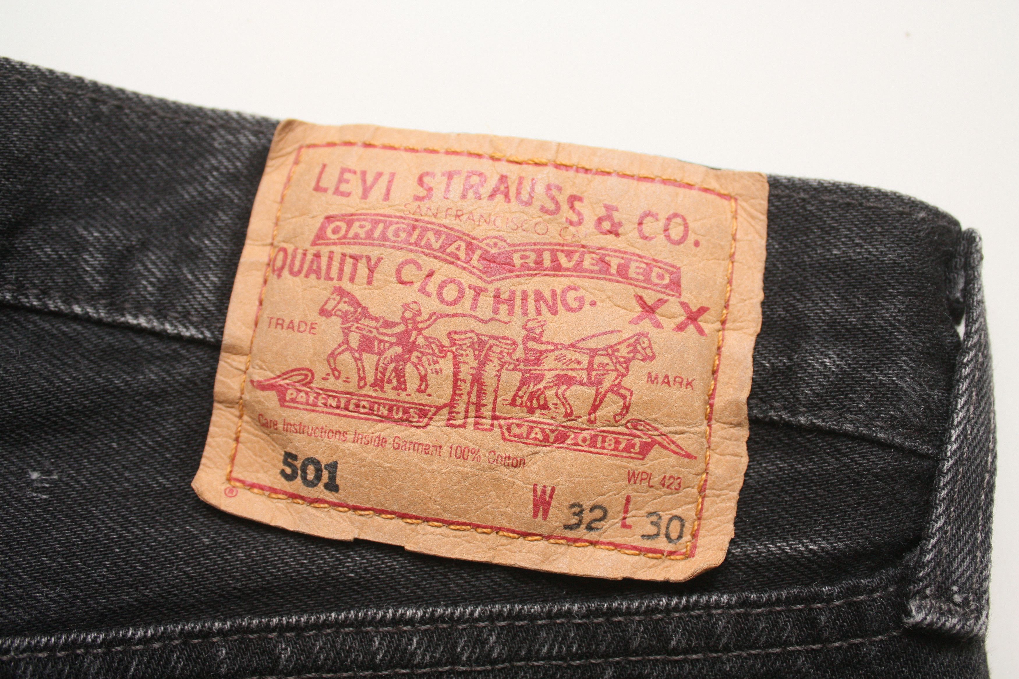 Levi's Vintage Clothing Levi's 501 Vintage Black Denim Jeans W32L30 Made In UK Size US 32 / EU 48 - 6 Thumbnail