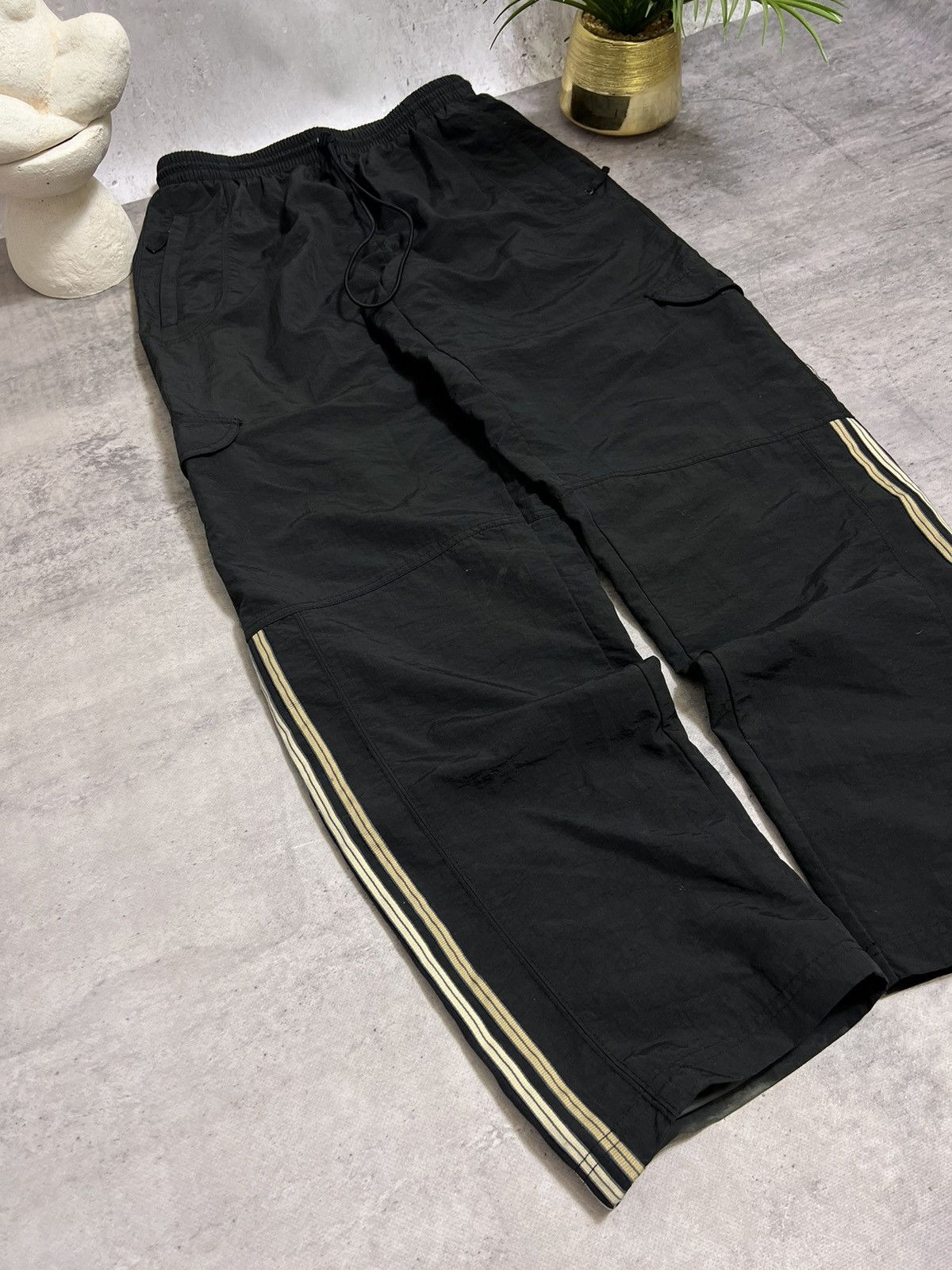 Adidas × Vintage Vintage adidas trackpants black Size US 32 / EU 48 - 2 Thumbnail