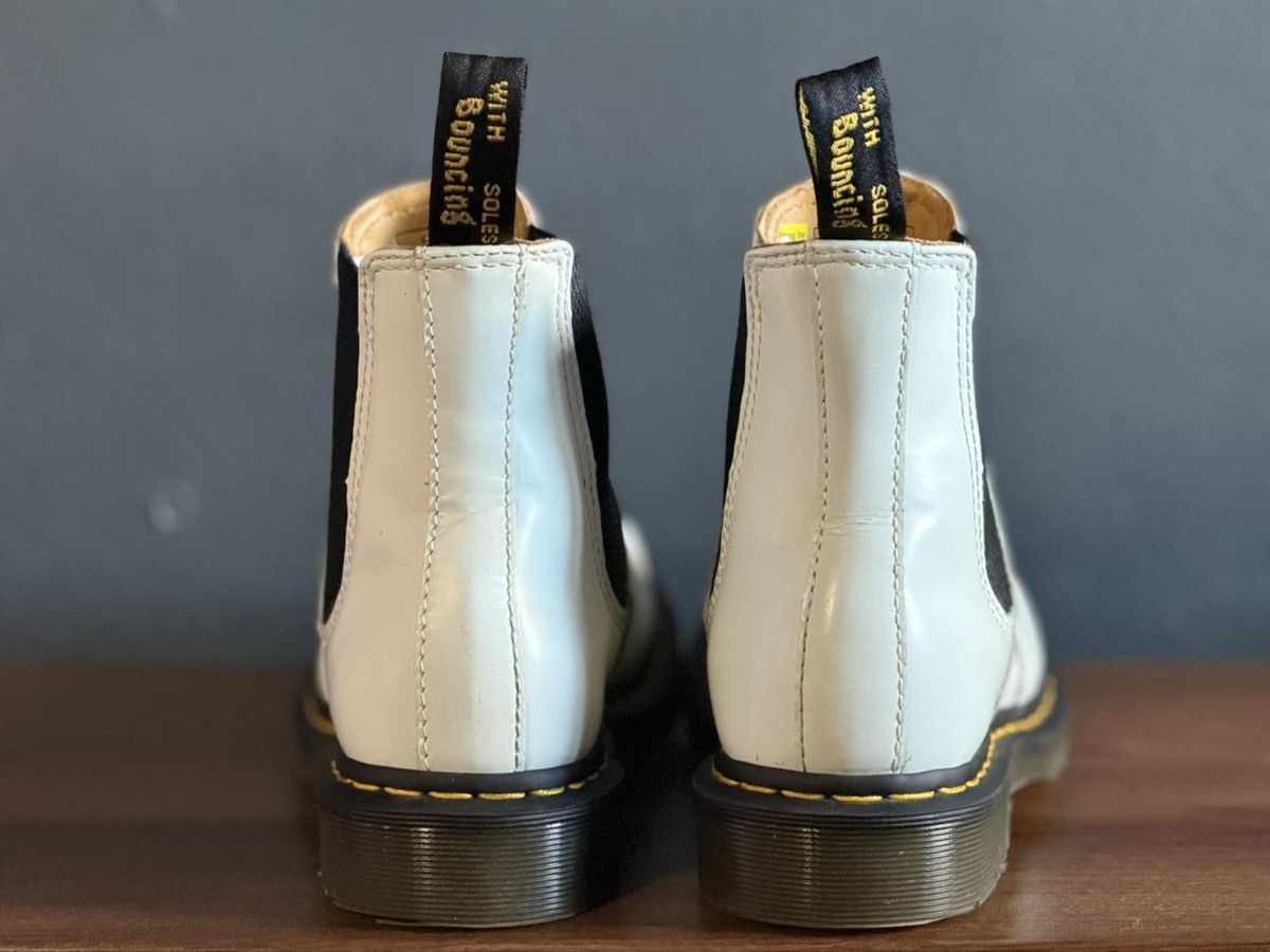 Dr. Martens Dr. Martens Chelsea Boots – White, Size 8W Size US 8 / IT 38 - 4 Thumbnail